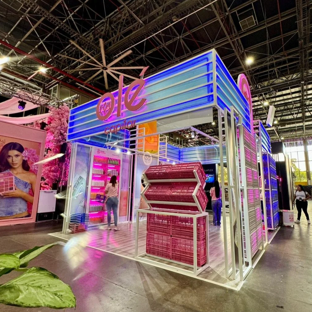 Diseño producción stand Ole Capilar para feria Expobelleza