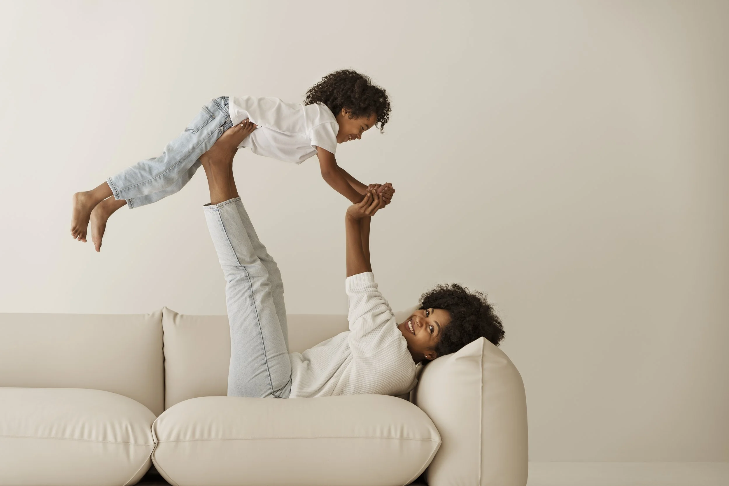 full-shot-mother-playing-with-kid.jpg