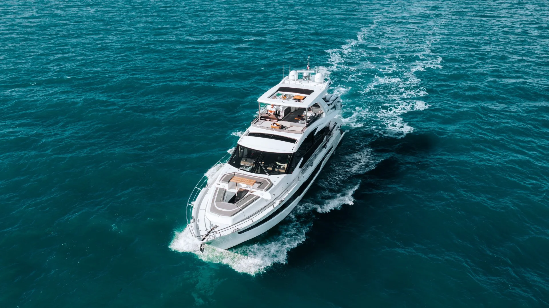 2020 GALEON 72’ 680 FLYBRIDGE