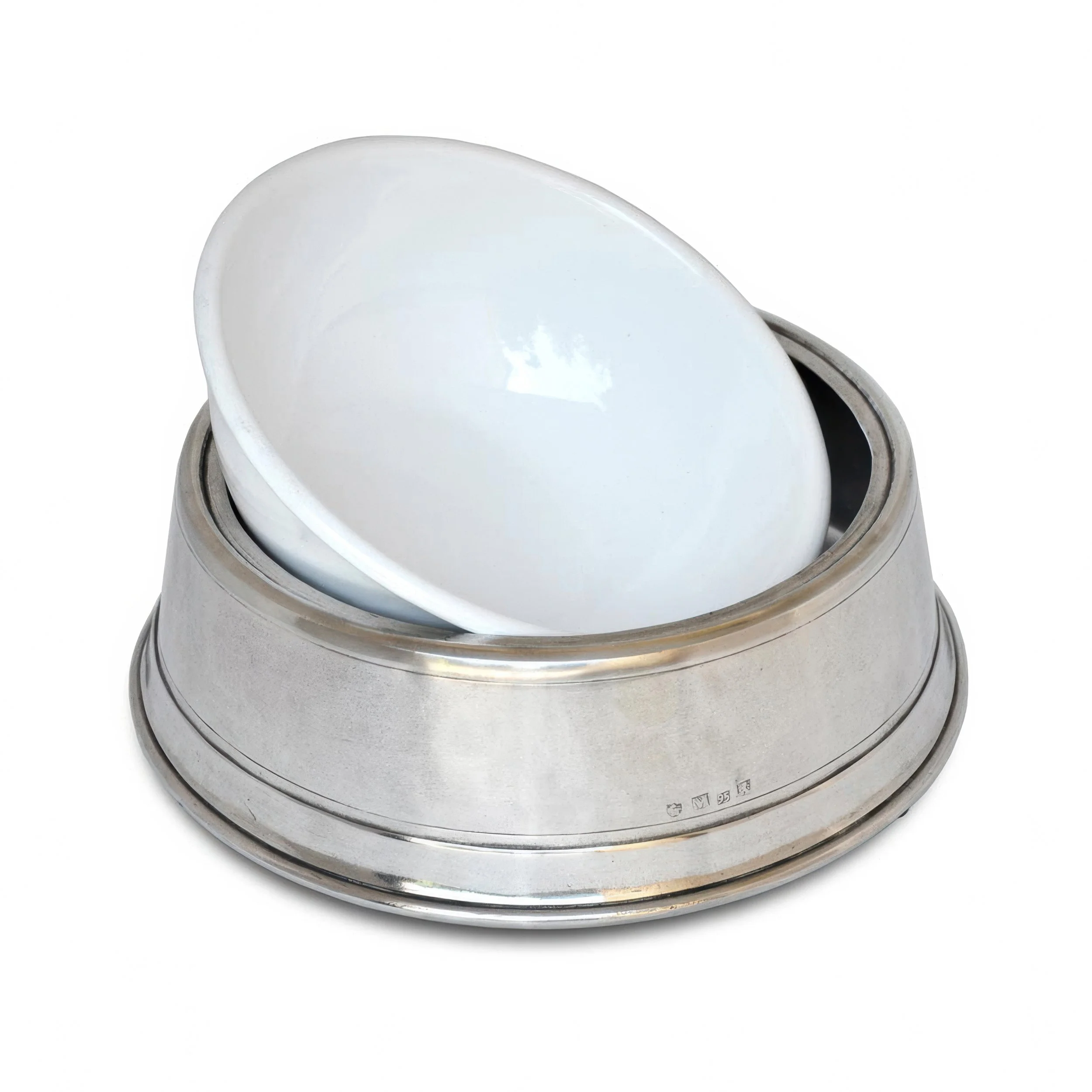 CT0134301_CONVIVIO_White_Enamel_Pet_Bowl_03.jpg