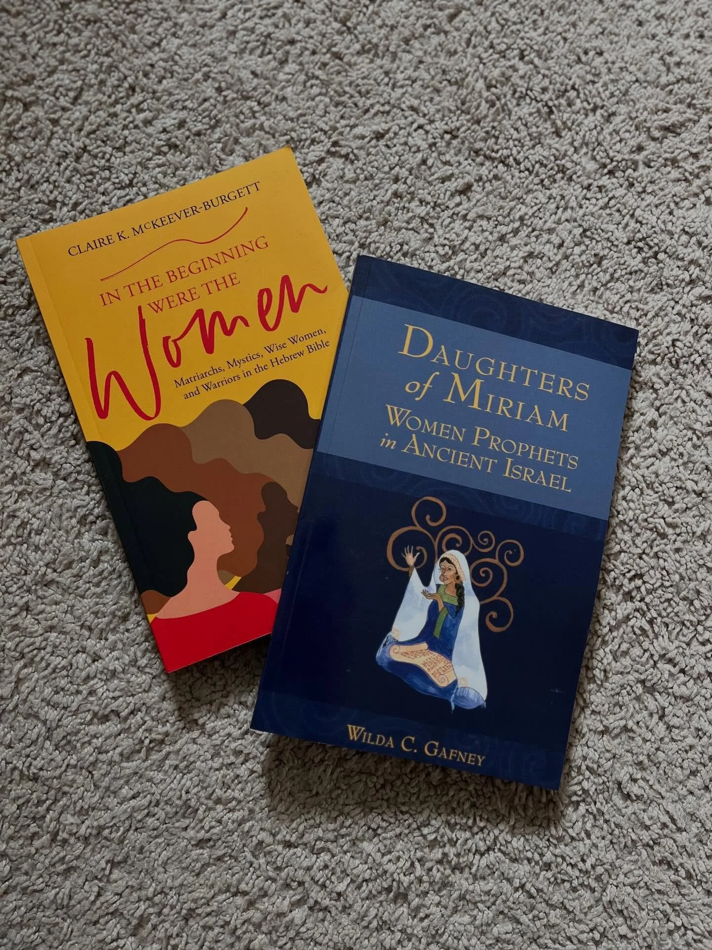 📚 Books arrived for my study week in March 💕 Any guesses whose story I&rsquo;m diving into? (If I&rsquo;ve told you already 🤫)