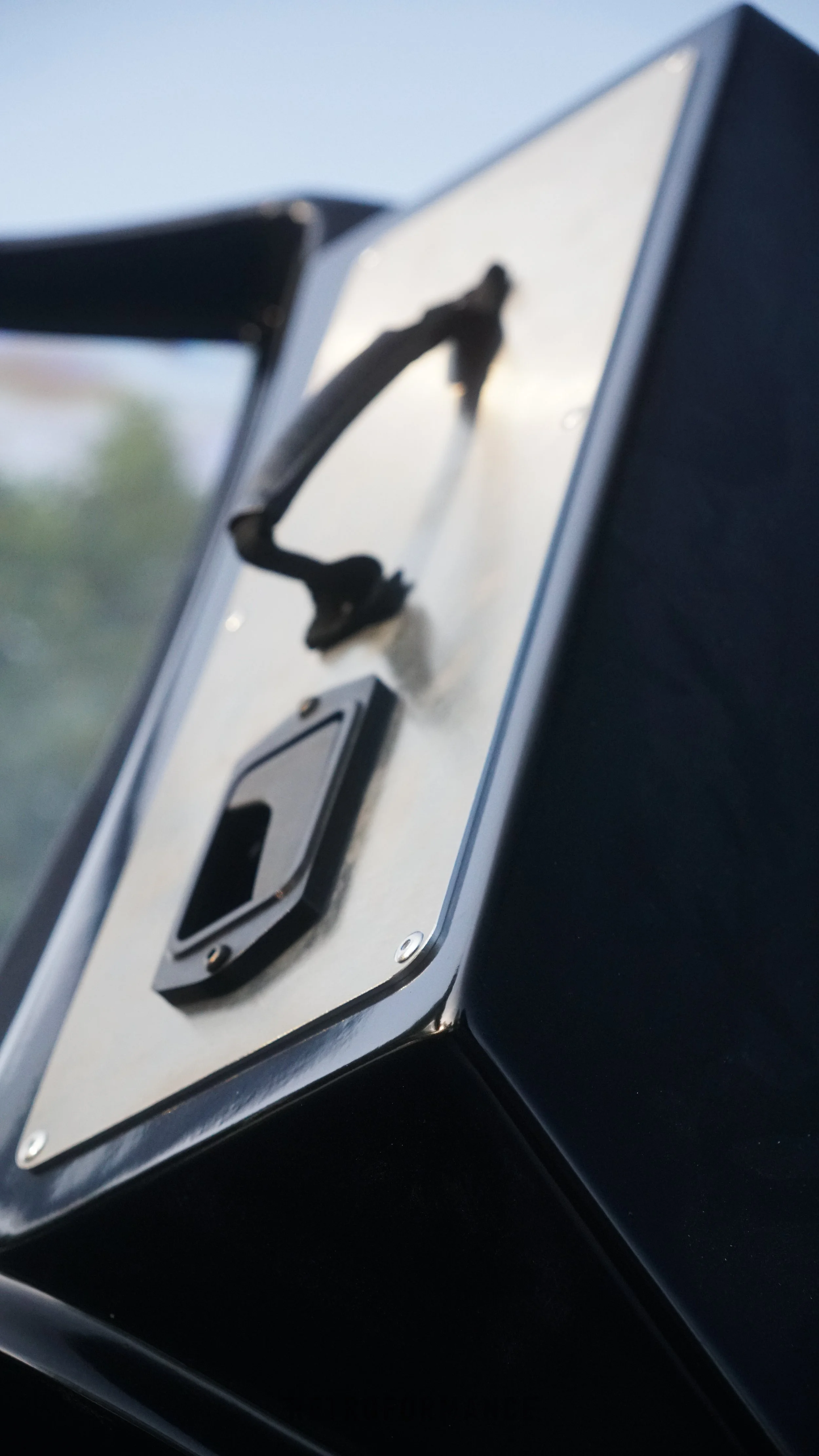 M6GT Interior Door Detail