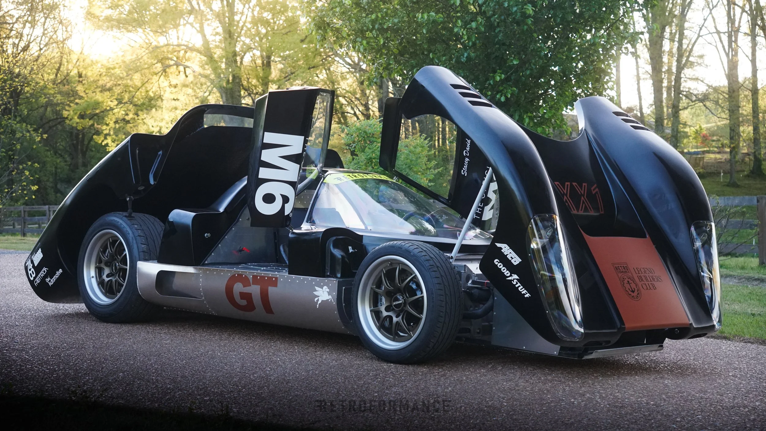 M6GT Side - Open