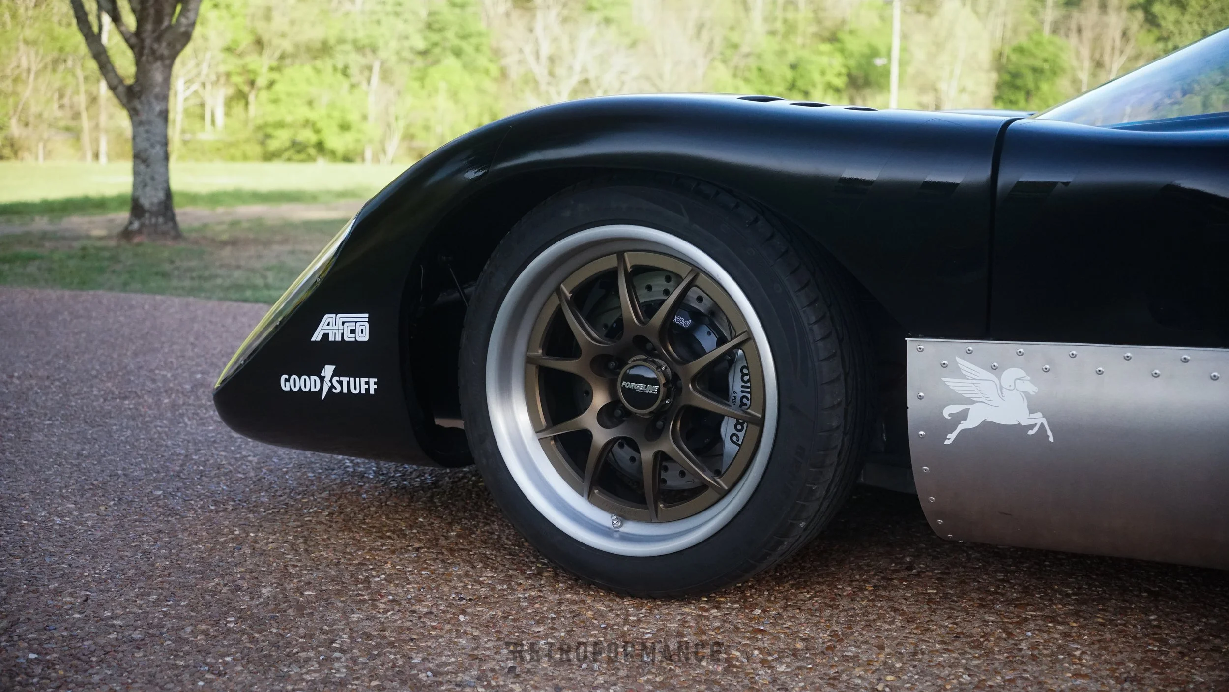 M6GT Front Corner