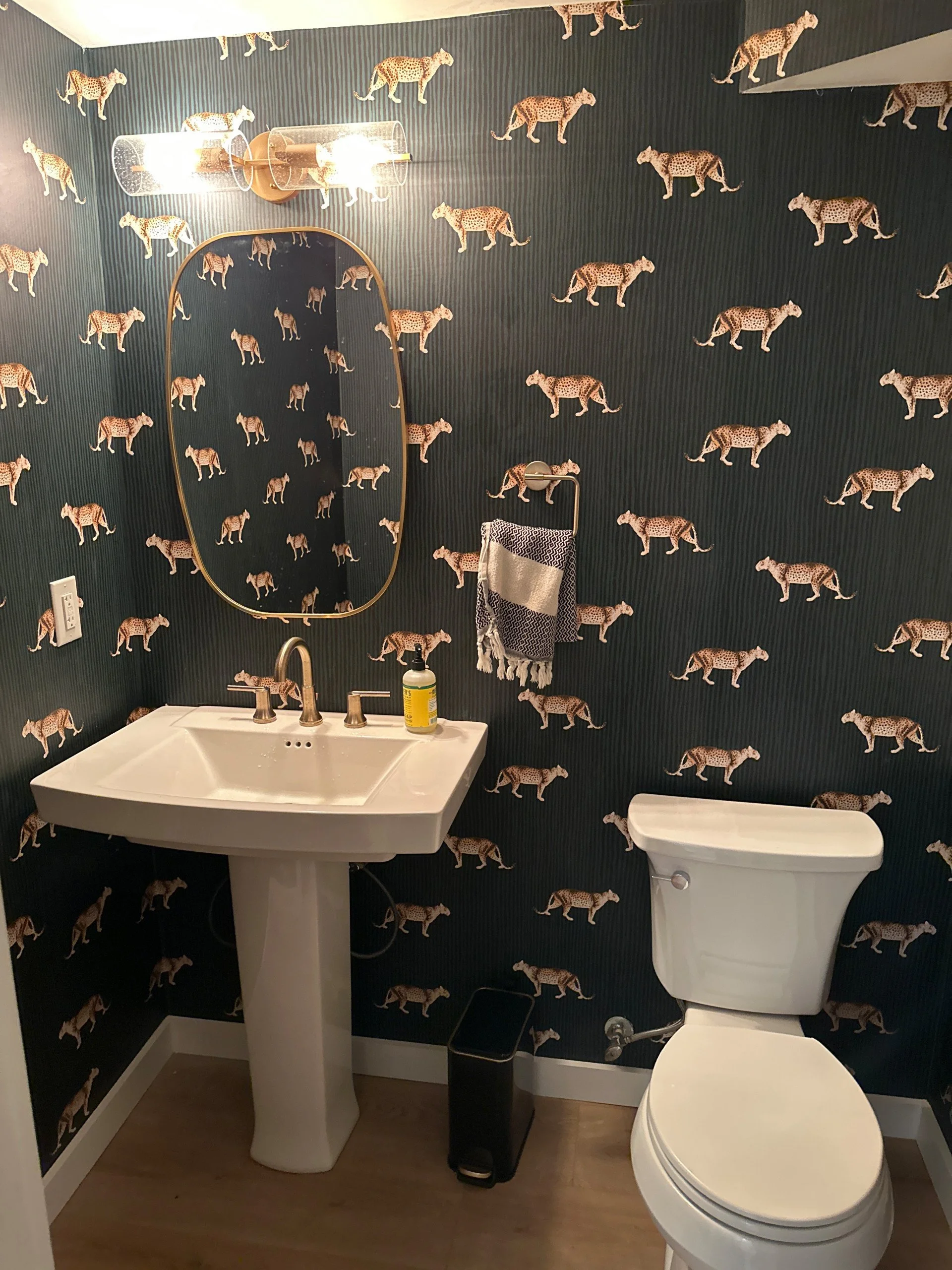 Bathroom 1.jpg