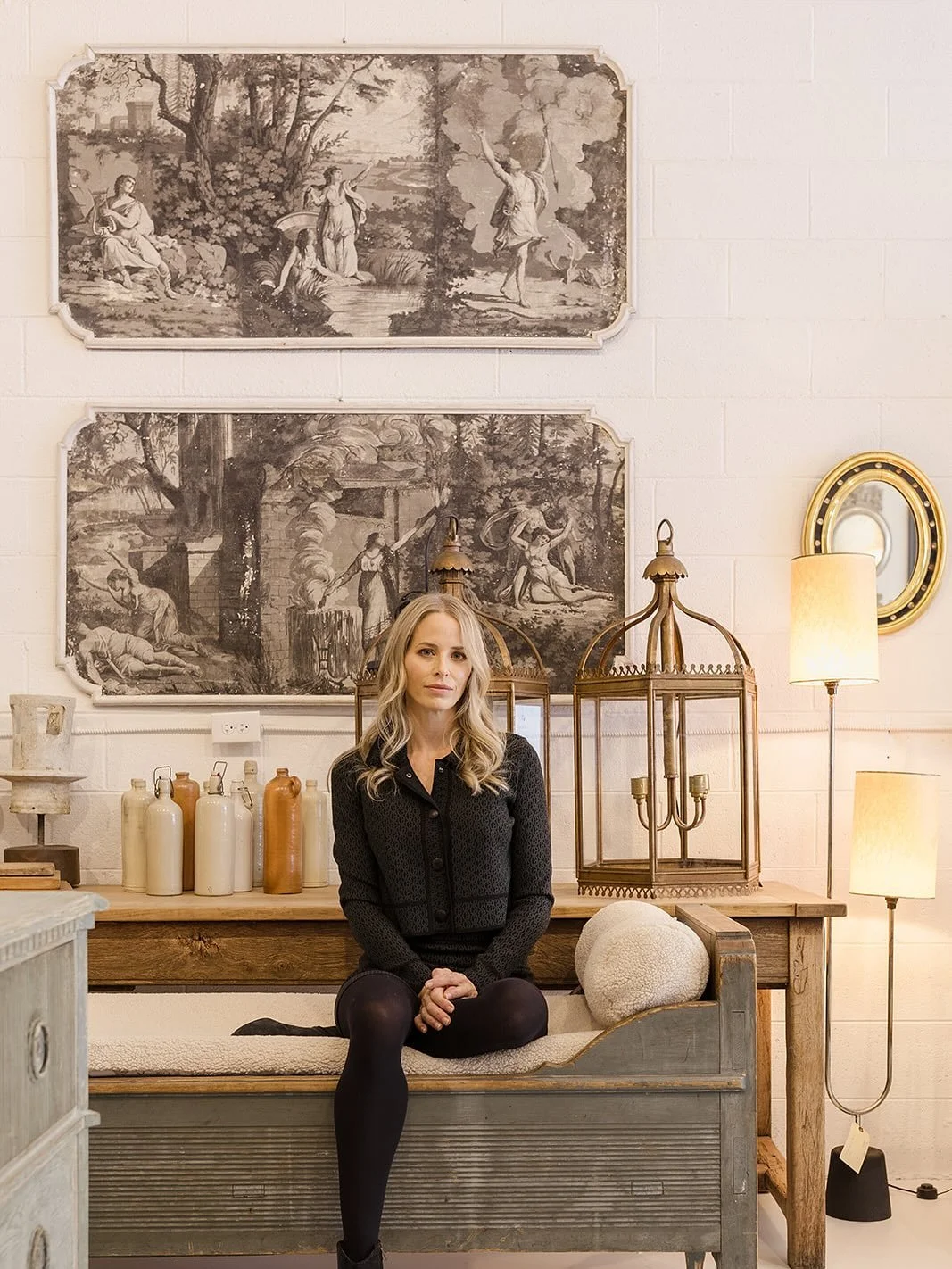 There&rsquo;s just something about the early 1800s &mdash; the craftsmanship, the way these pieces have stood the test of time. ✨ In this shot: a Gustavian bench from Sweden, circa 1800, and a pair of painted grisaille panels from France, circa 1820.