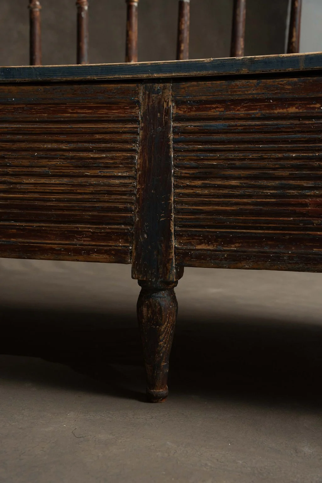 Swedish Scraped Paint Settle Bench2.jpg