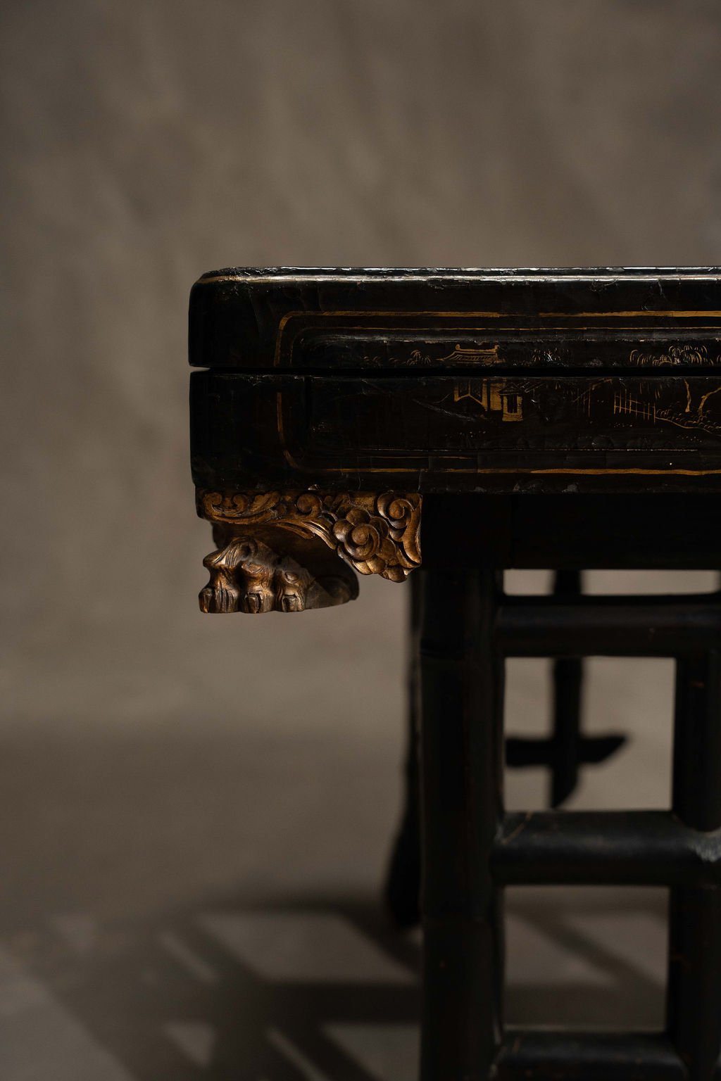 Early 19th Century Robe Box4.jpg