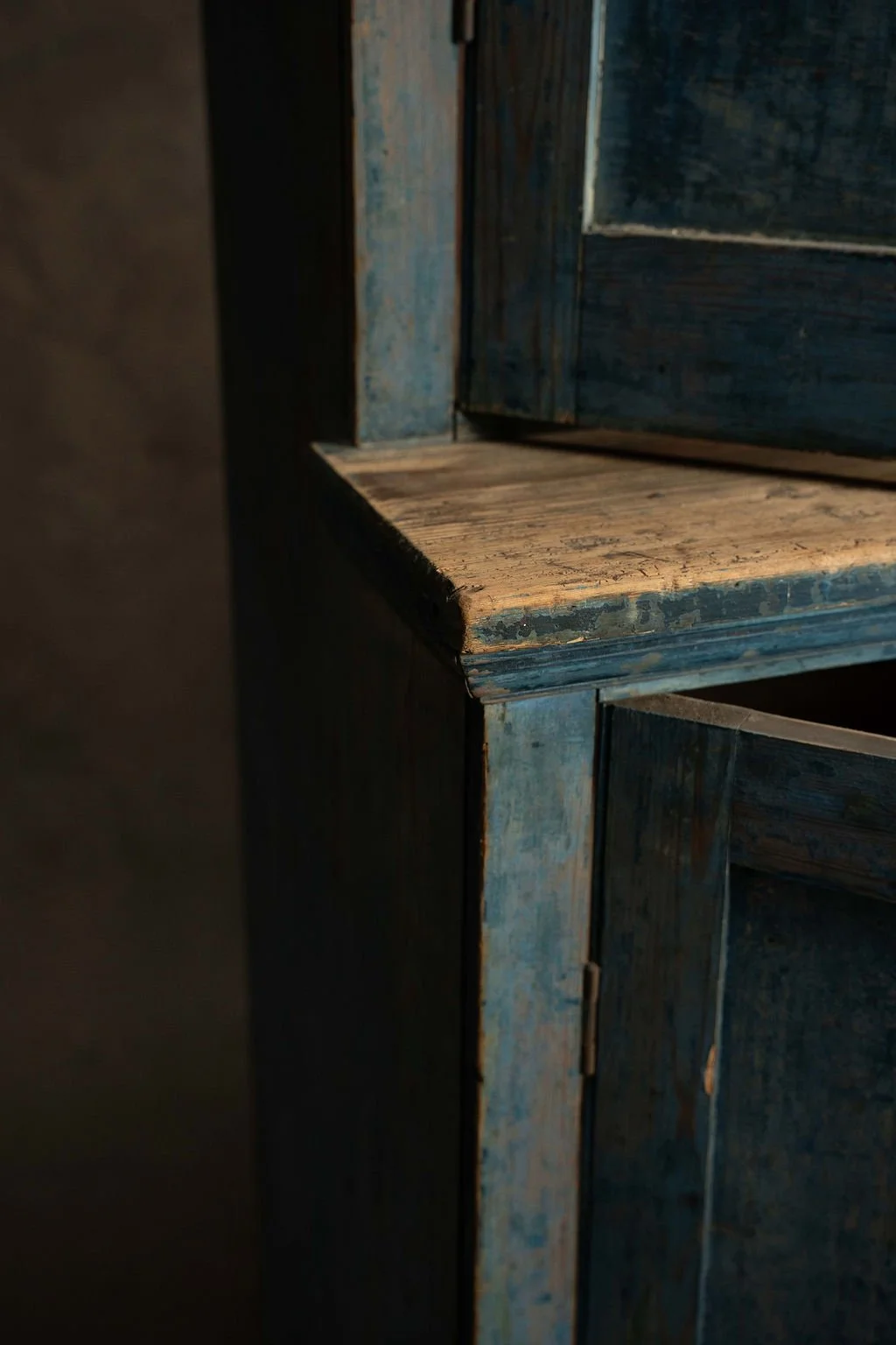 Antique Blue Dresser5.jpg