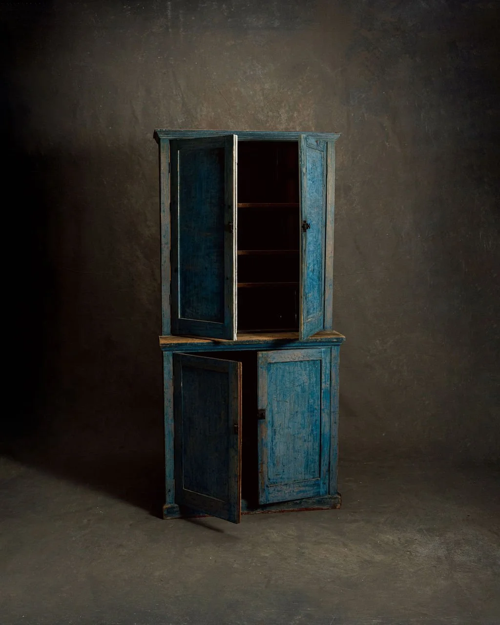 Antique Blue Dresser2.jpg