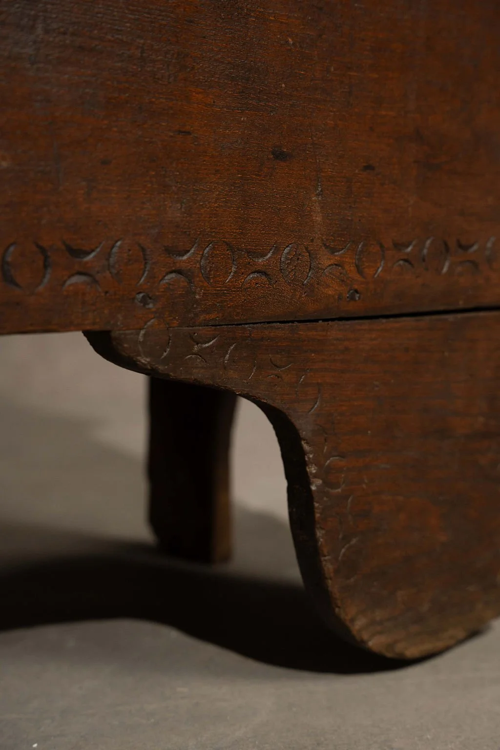 17th Century English Elm Sword3.jpg