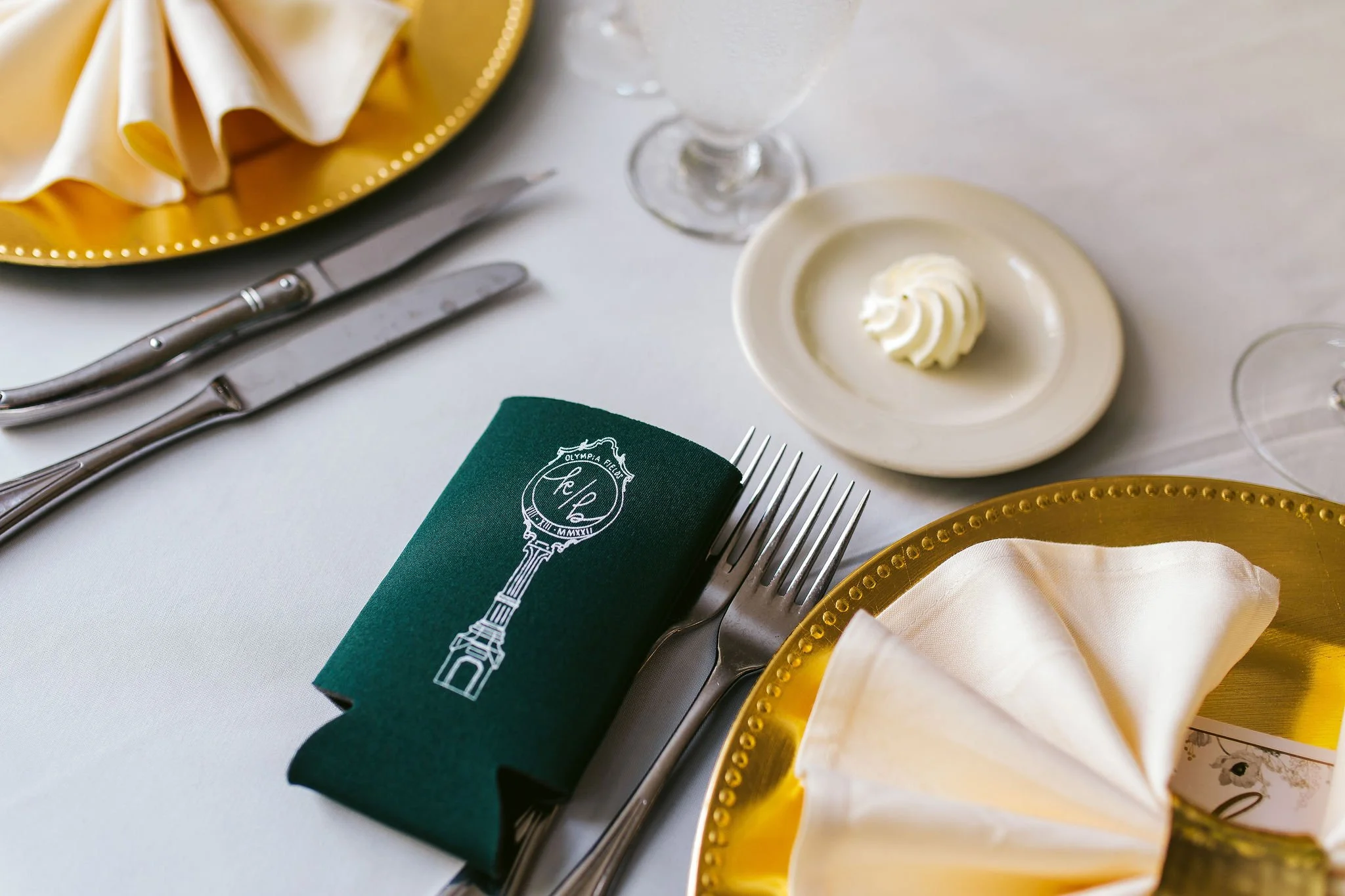 NicodemCreative-Kahle+Brian-OlympiaFieldsCountryClub-548.jpg