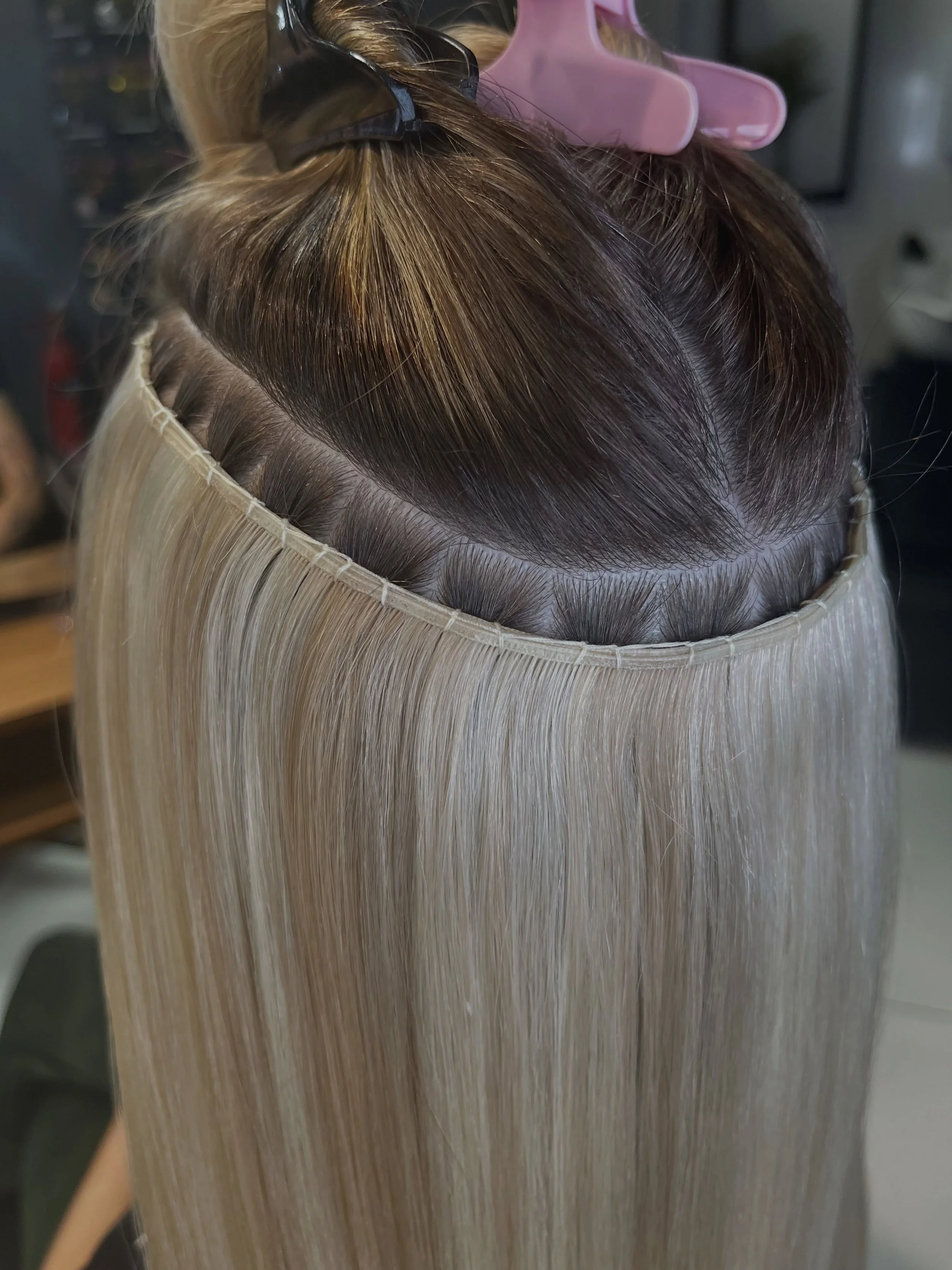 Under the Hood💫

Our Russian Genius Weft provides a flat and seamless finish, applied flawlessly by our stylist Rosie
