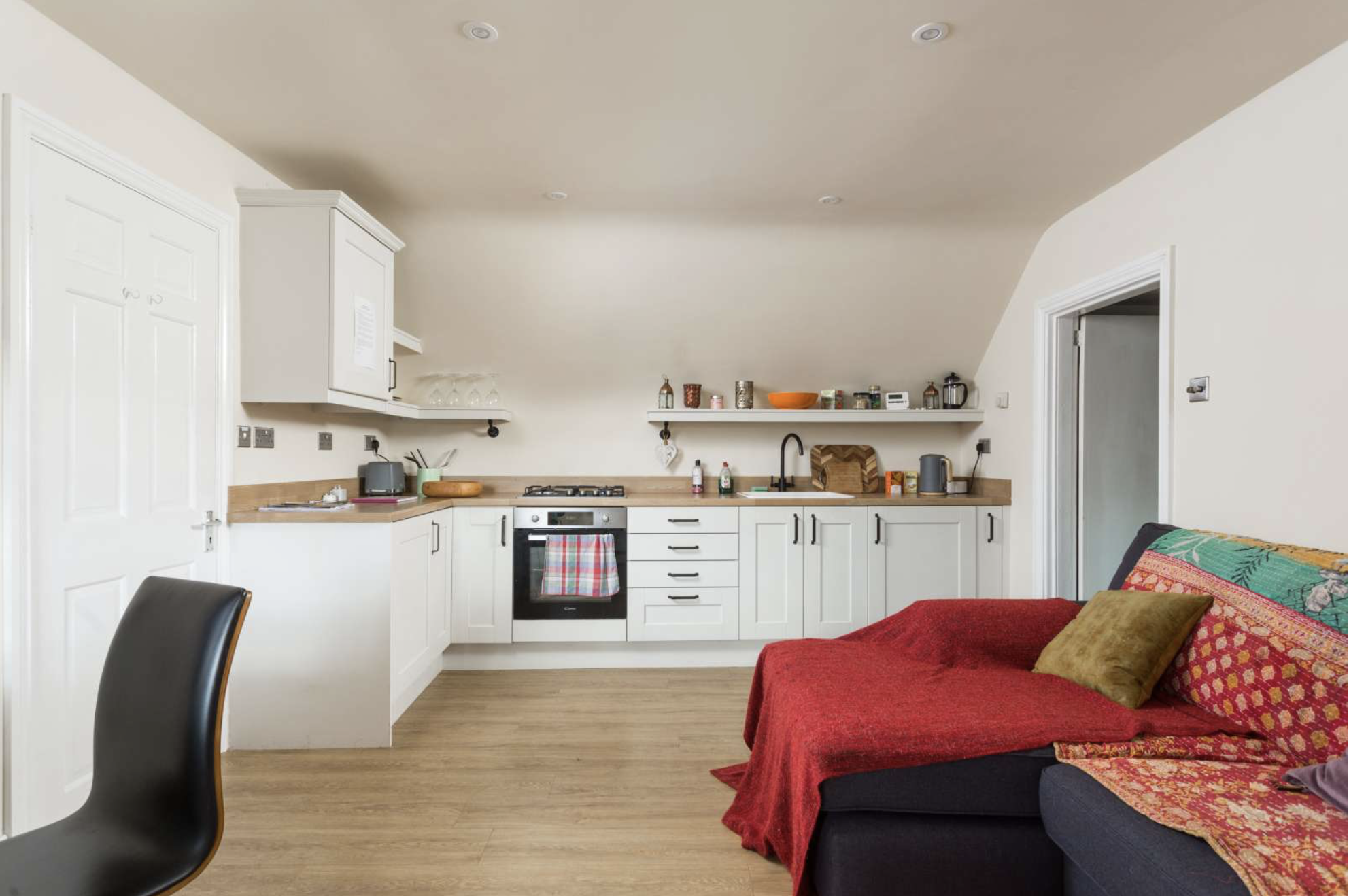 Flat kitchen.png