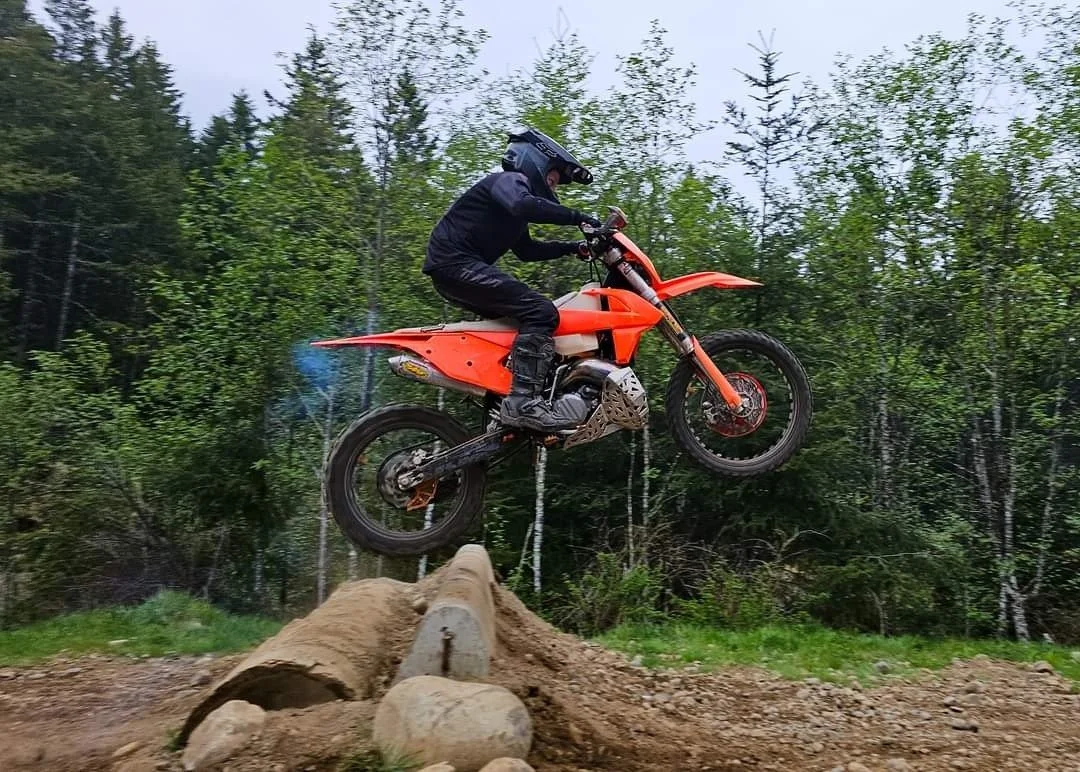 Race season is coming, and weekend rides are calling
Get geared up, get dialed, and we&rsquo;ll see you out there. 🤘

Gear 7 Motorsports
Located in the Cowichan Valley 
Open Monday to Friday 9am to 5pm