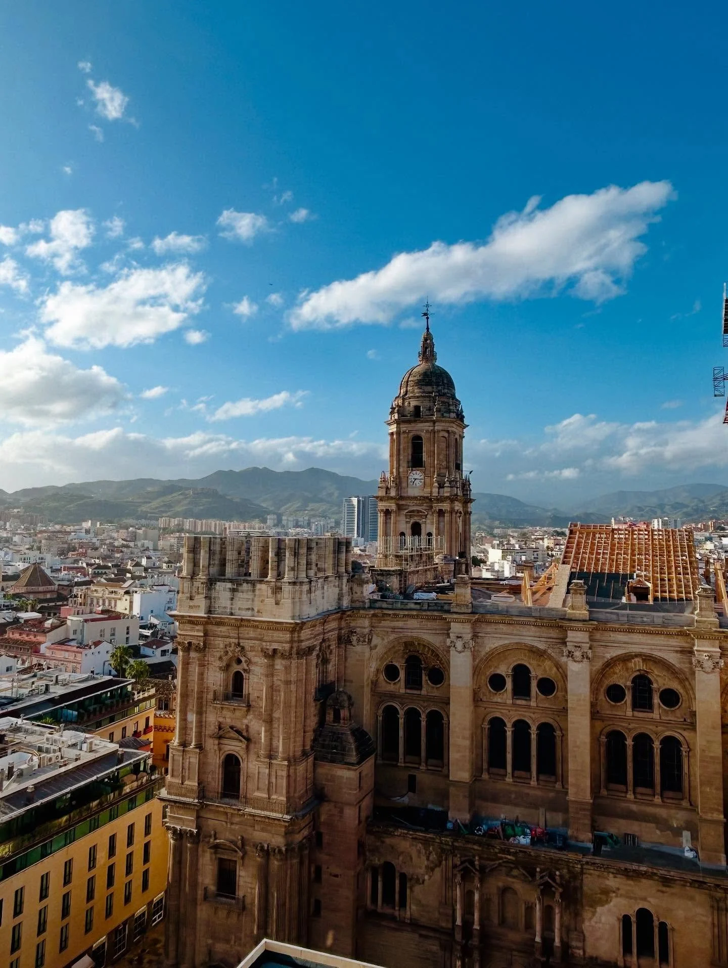 Throwback Thursday: Our last night in Spain was anything but ordinary. What started as a quiet evening turned into a rooftop farewell in M&aacute;laga &mdash; with sweeping views of the cathedral, the Castillo de Gibralfaro, and the harbor. After a s