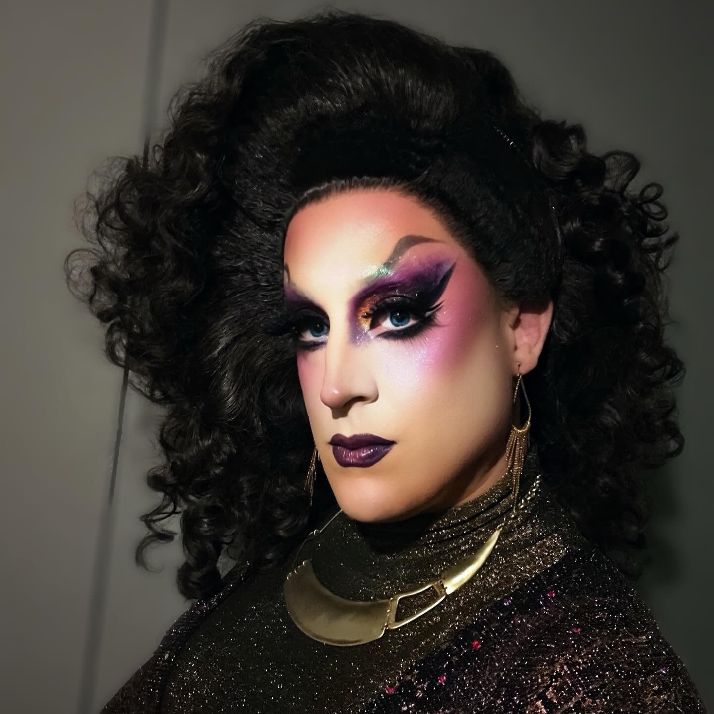 I got to be a disco lady last night at @tackroomchicago 💃🏻🕺🪩

Come join us sometime!

Hair by @zestywigs 
Makeup @sugarpill @patmcgrathreal @karlacosmetics @patrickta