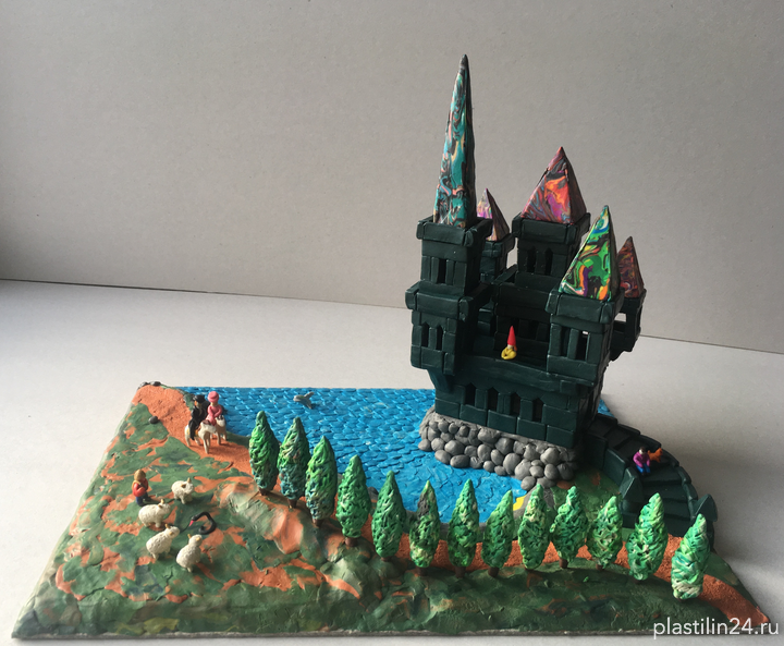 #76 Дом со шпилем / House with a Spire