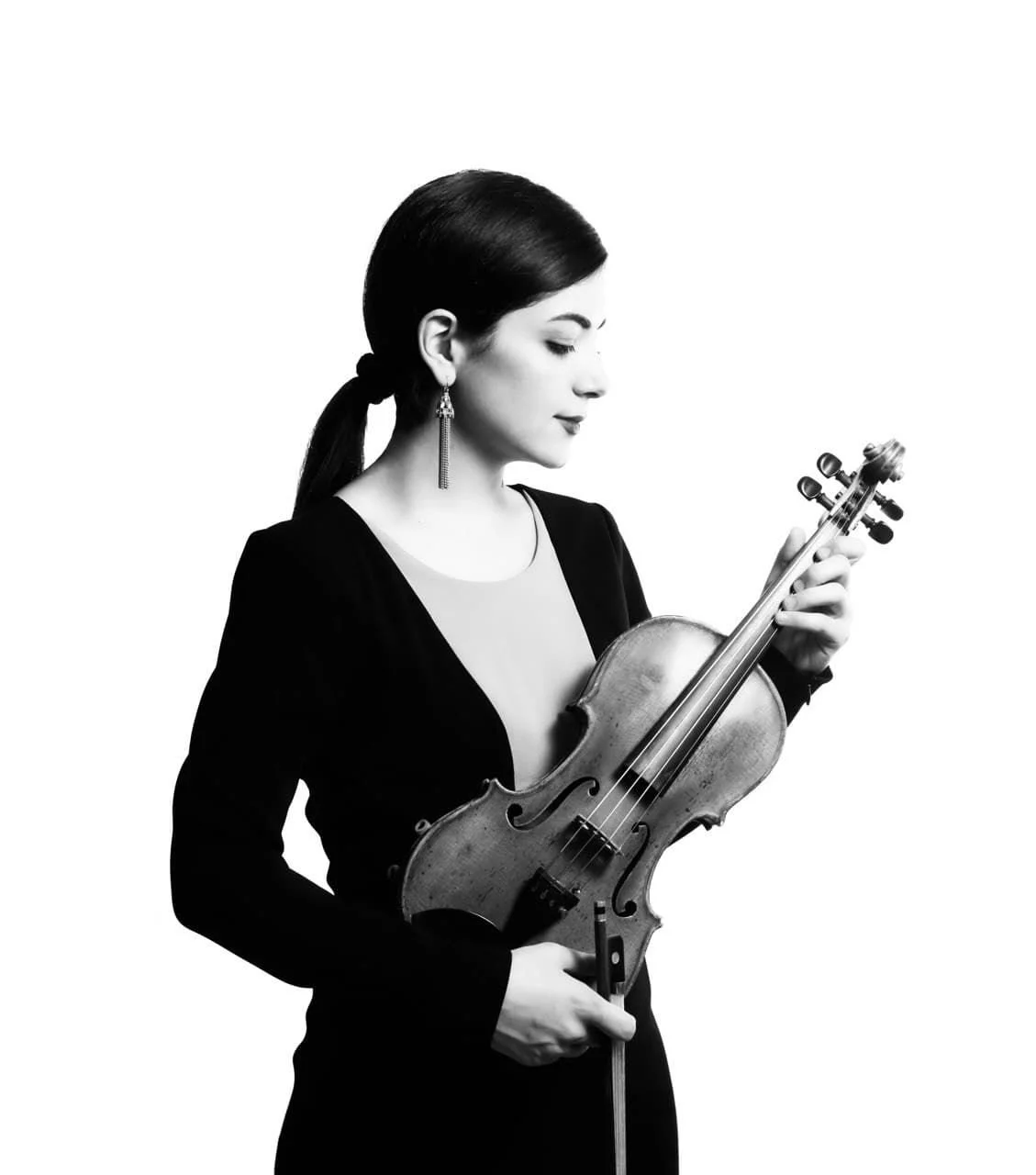 Sarvin Hazin is a Vienna-based violinist, kamancheh player, composer, and educator. She studied violin performance and chamber music at the University of Music and Performing Arts Vienna and has performed with ensembles including the Vienna Symphony 