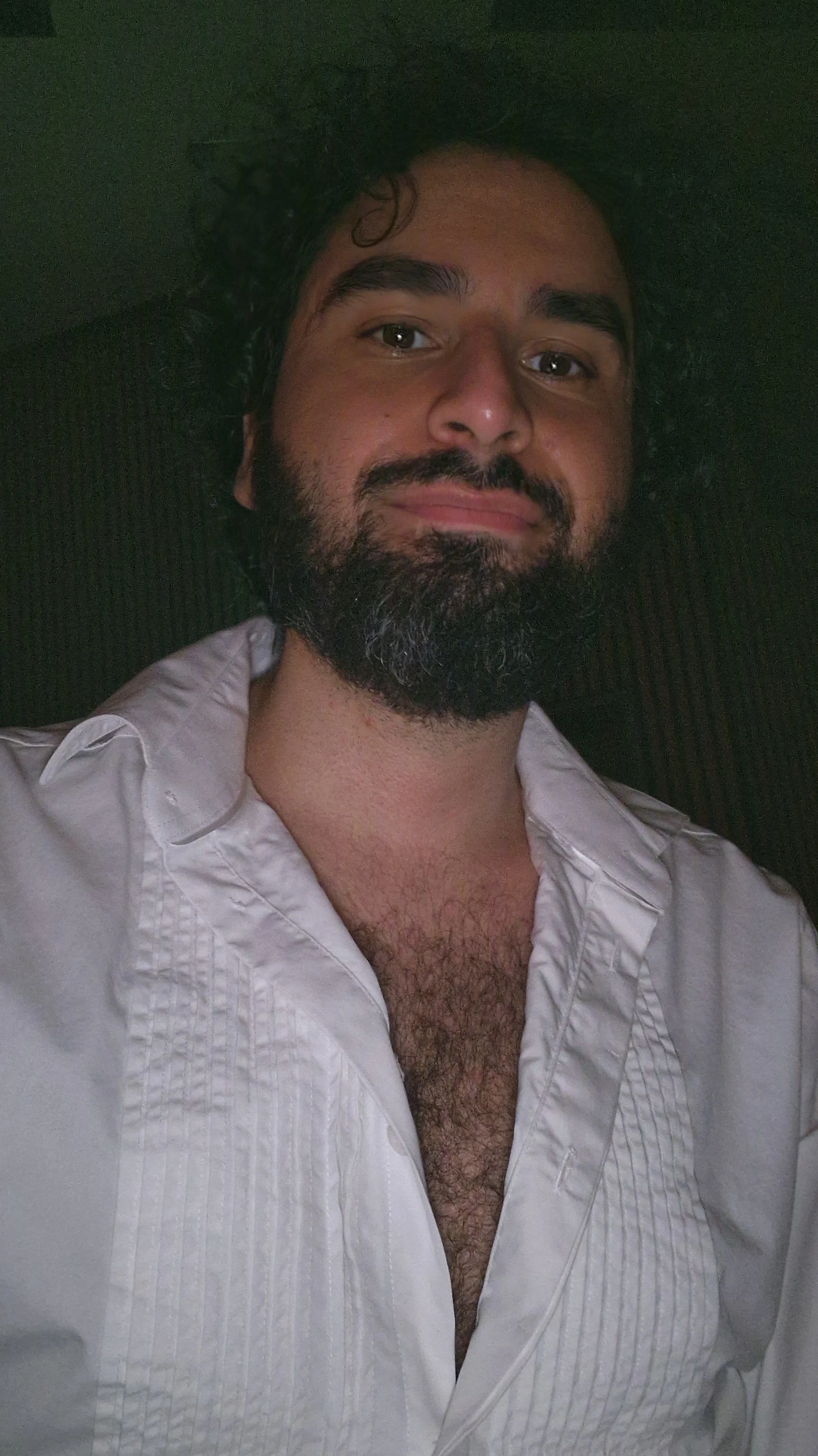 TRAD is a Jordanian singer-songwriter and multidisciplinary artist based in Berlin, working across music, visual art, and design. His indie-pop songwriting explores love, grief, politics, and personal experience, combining powerful vocals with poetry