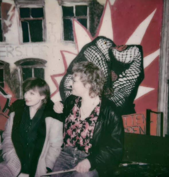 SCHULD & SCHAM IS A COLLAB BY SOUND ARTIST LA STEFF (BERLIN) AND PERFORMER-WRITER POLYPIXA (COLOGNE, WHO GREW UP IN MOLDOVA). IMPROVISATION SHAPES INTO COMPOSITIONS, EMERGING THROUGH CHAT DIALOGUES: OSCILLATORS, VOICES, AND SKETCHES ARE EXCHANGED, RE
