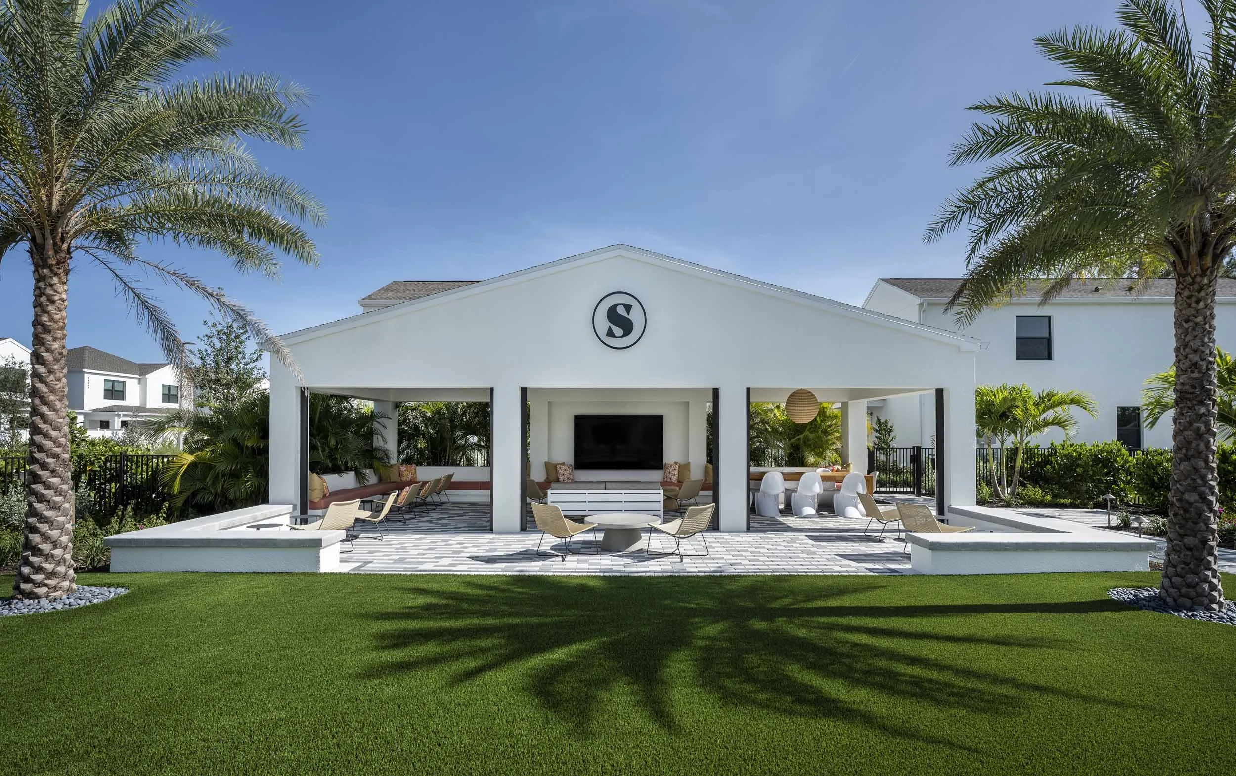 Swell by Soltura | Homes for rent in Bonita Springs, FL | Poolside Lounge