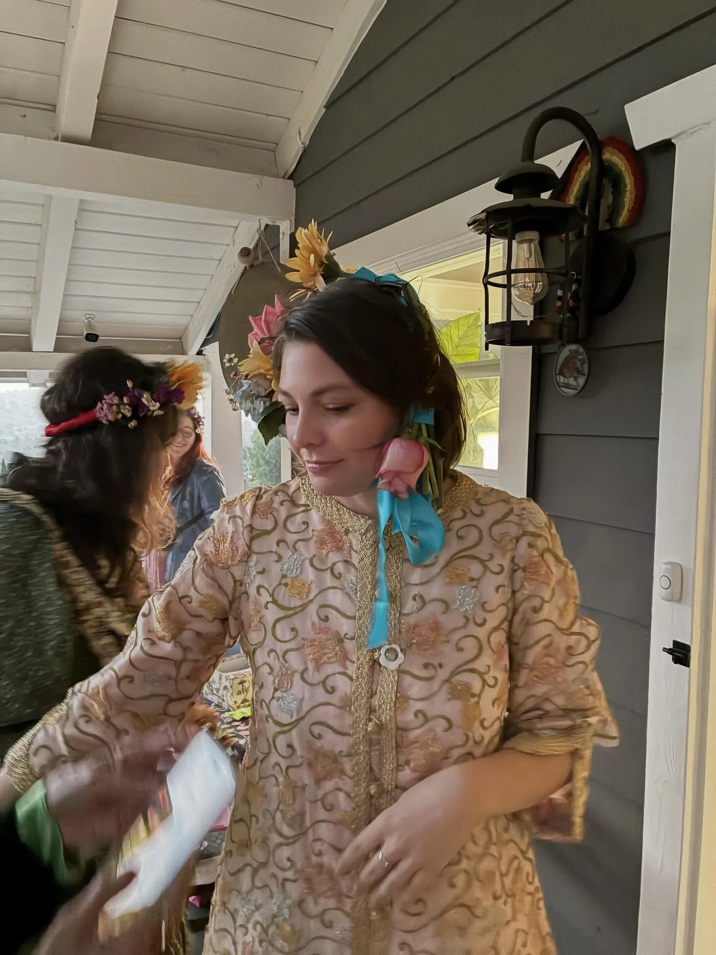Happy Beltane KK birthday Scorpio full flower moon from this chaotic blossom ! Hope to see you this evening at the Beltane Ball from @thinveilpresents for more fairy frolicking and @000bede000 vending