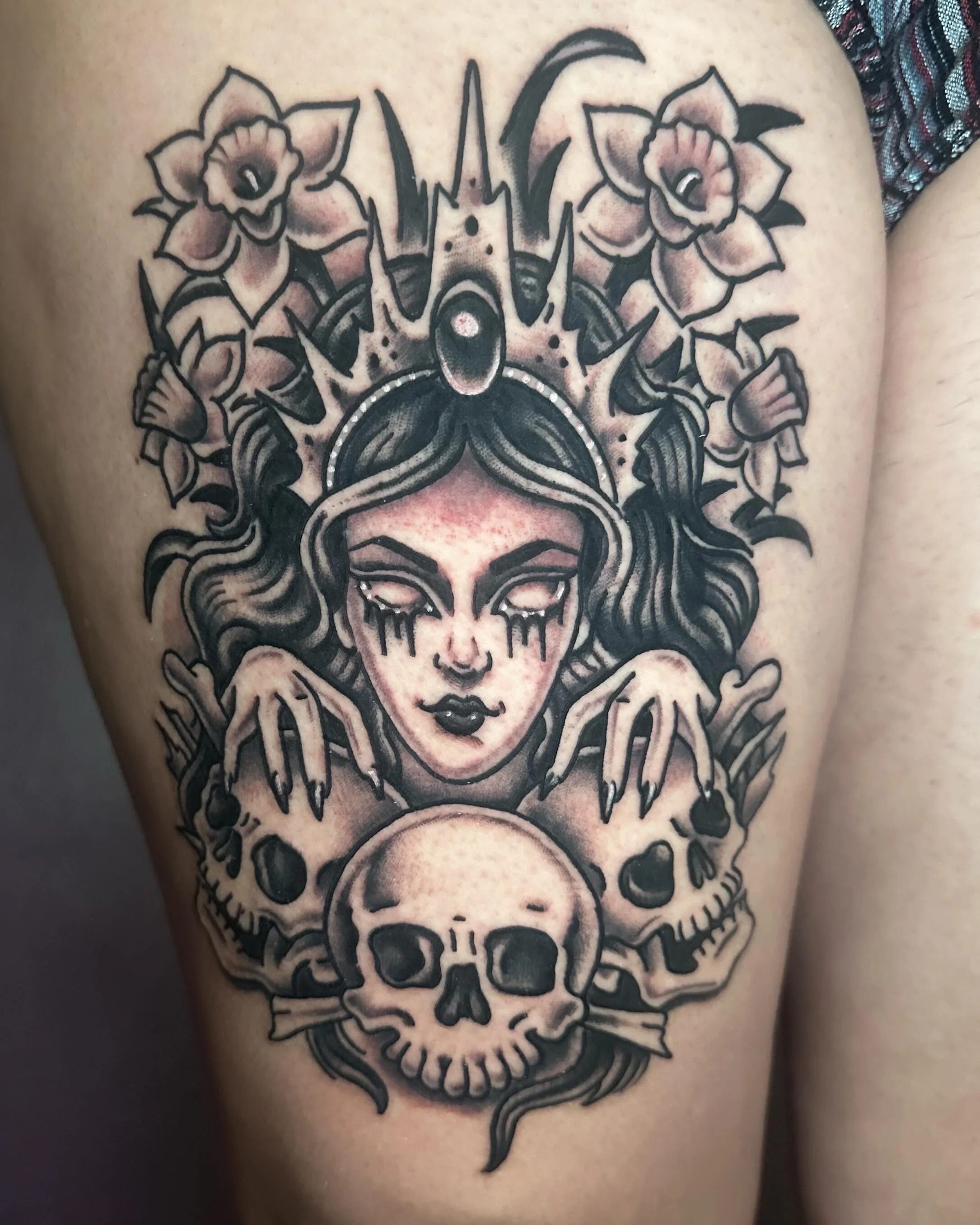 Persephone, Queen of the Underworld, for the lovely Heather. Swipe to see the healed Hecate tattoo I did a few months back. 

Im an absolute slut for Greek mythology, especially feminist retellings, I gobble up every book I can. Is there a female myt