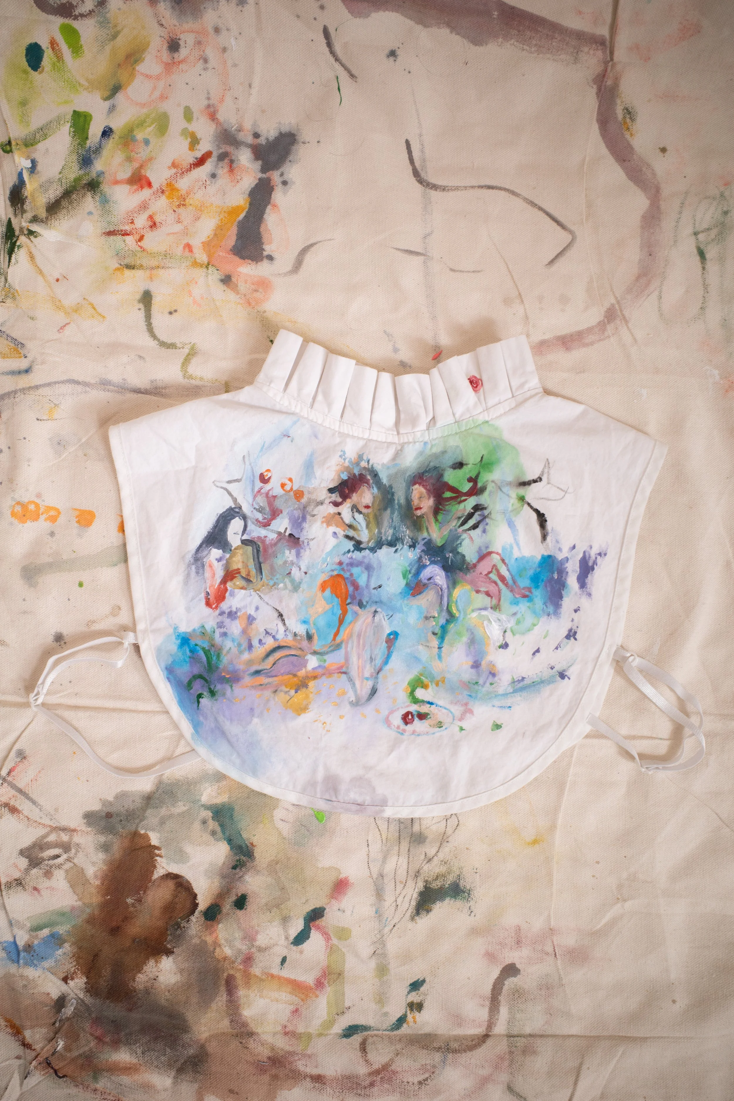 dickie collar i with painted background .jpg