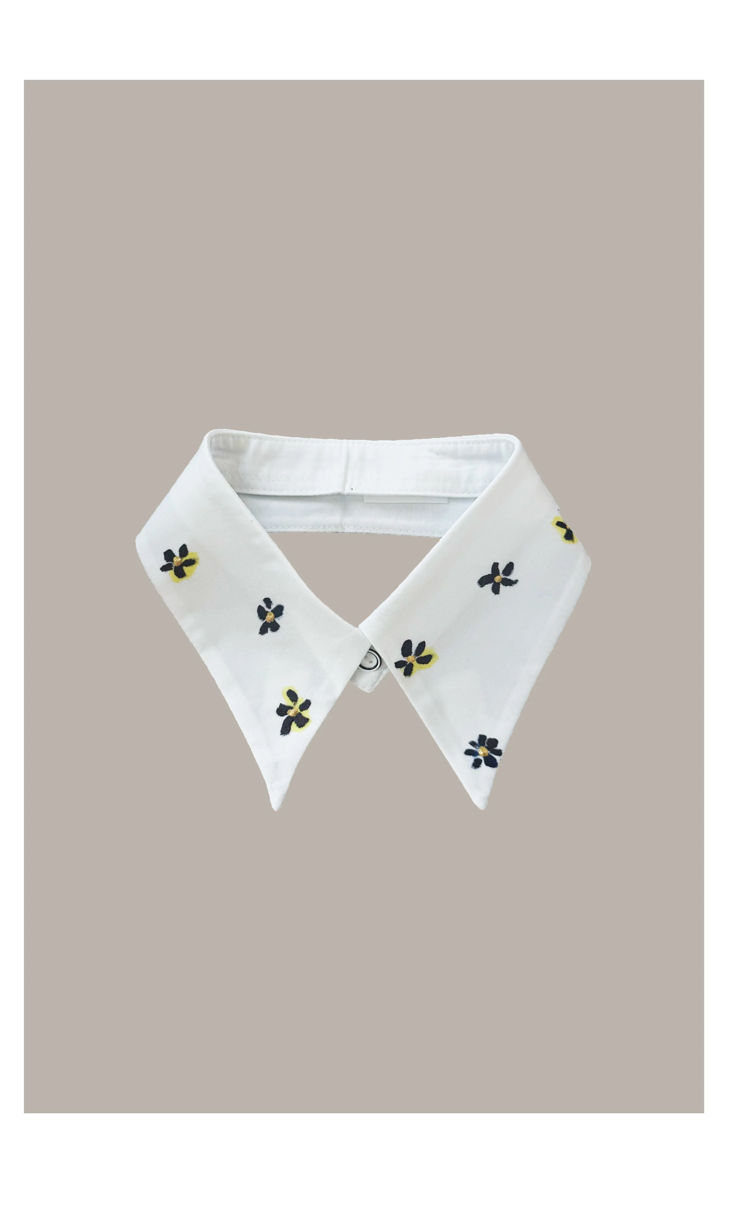 tiny florals collar, hand-painted