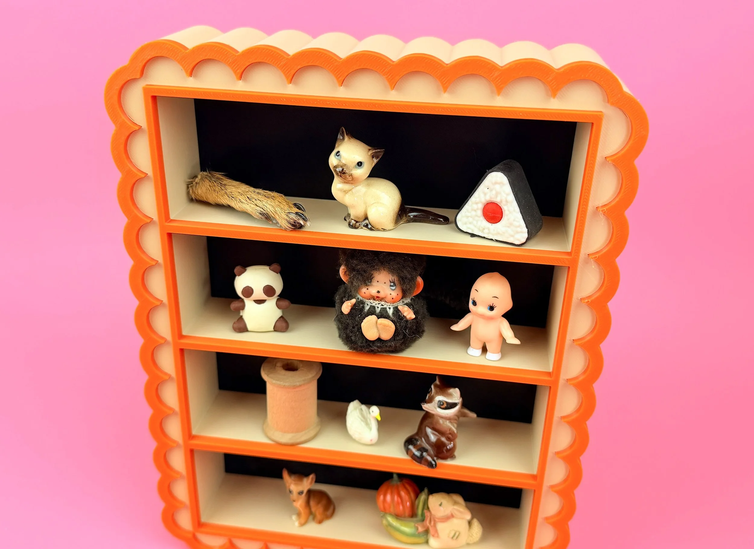 smallHallweenShelvs_0003_IMG_3957.jpg