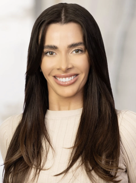 KATHERINE ROSECRANS \ KATE ROSECRANS BRUNETTE WOMAN WITH LONG BROWN HAIR IN CHICAGO ILLINOIS