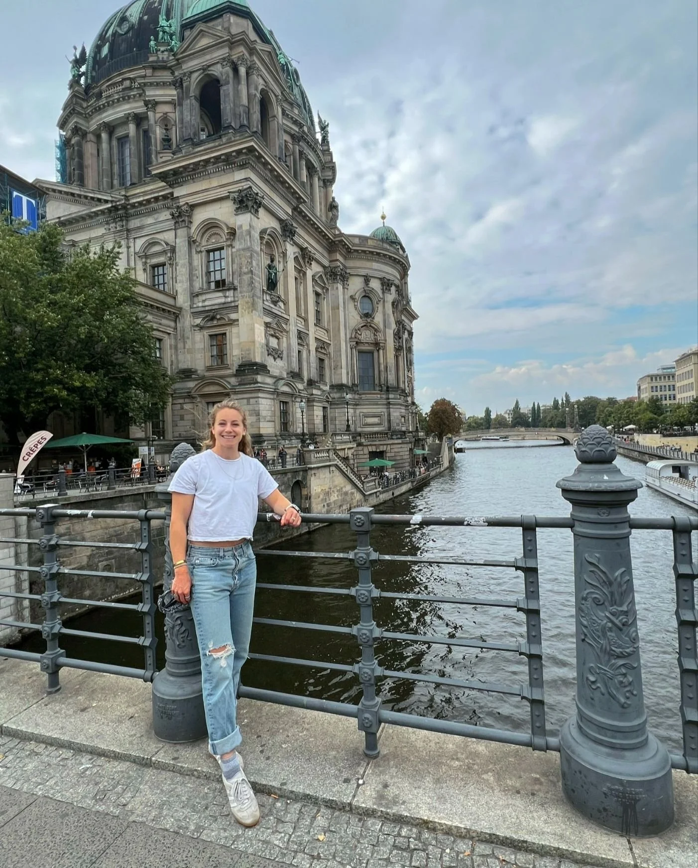 gabrielle-kassel-berlin-cathedral-river-walk-jeans.jpg