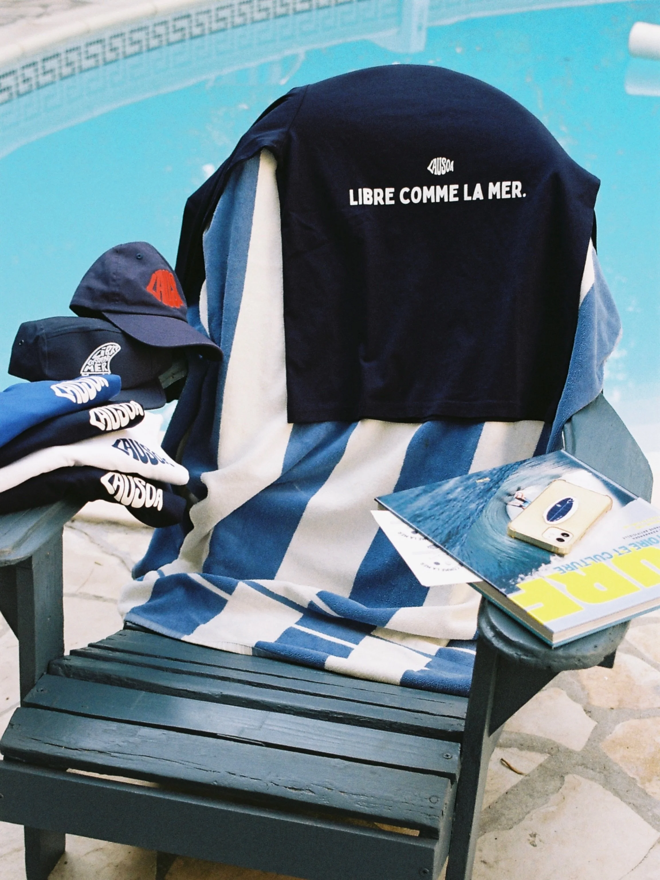 💙Libre comme la mer 
🐻Chill&rsquo;ours
🌊Silence Bleu
⛱️Bye Sun 

Disponibles en &eacute;ditions limit&eacute;es sur lausoa.eu 💙🌊