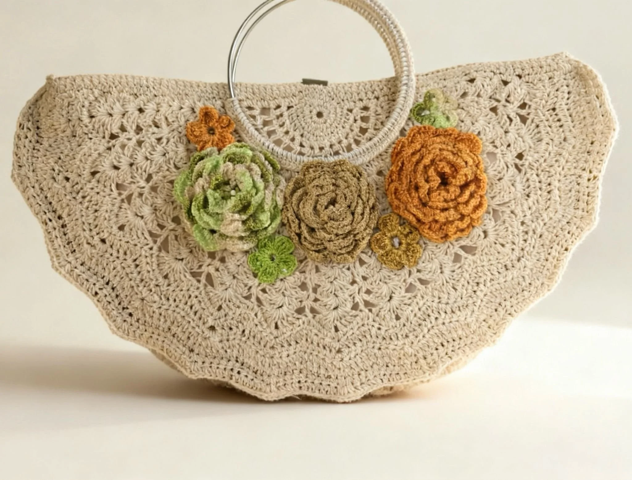 Lazú Crochet Floral Tote