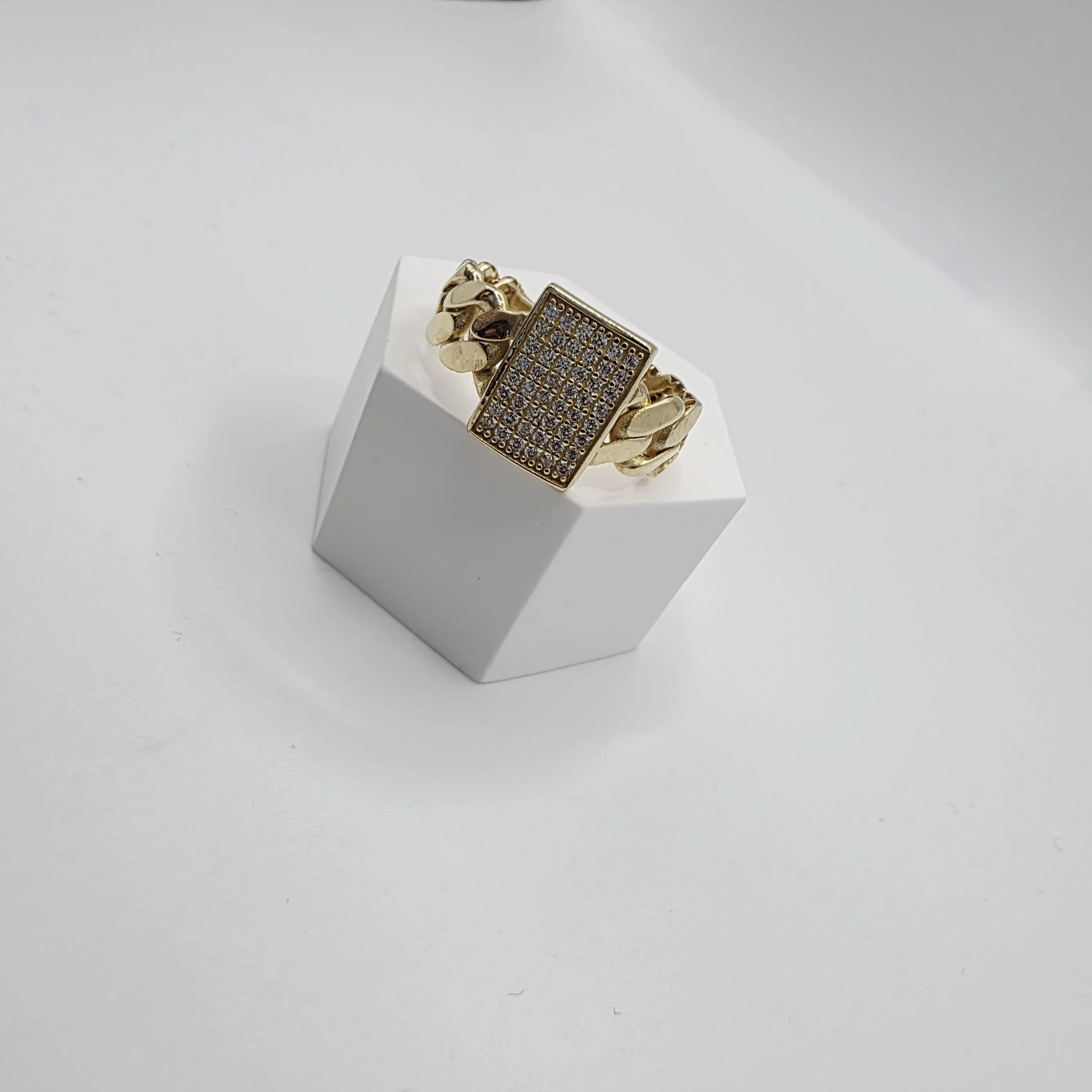 82028.jpg