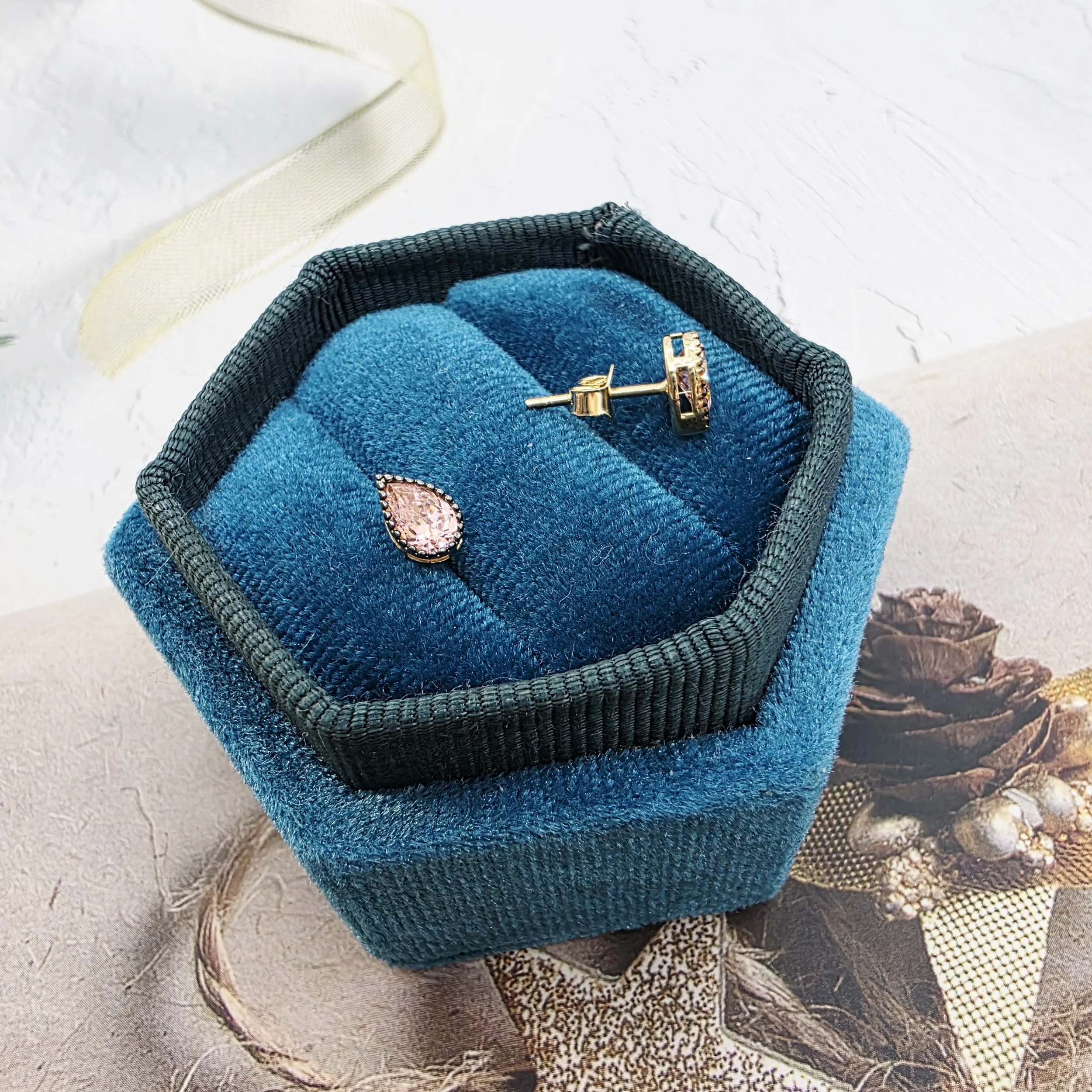 14k Gold Earrings/ Cercei Aur 14k CS248