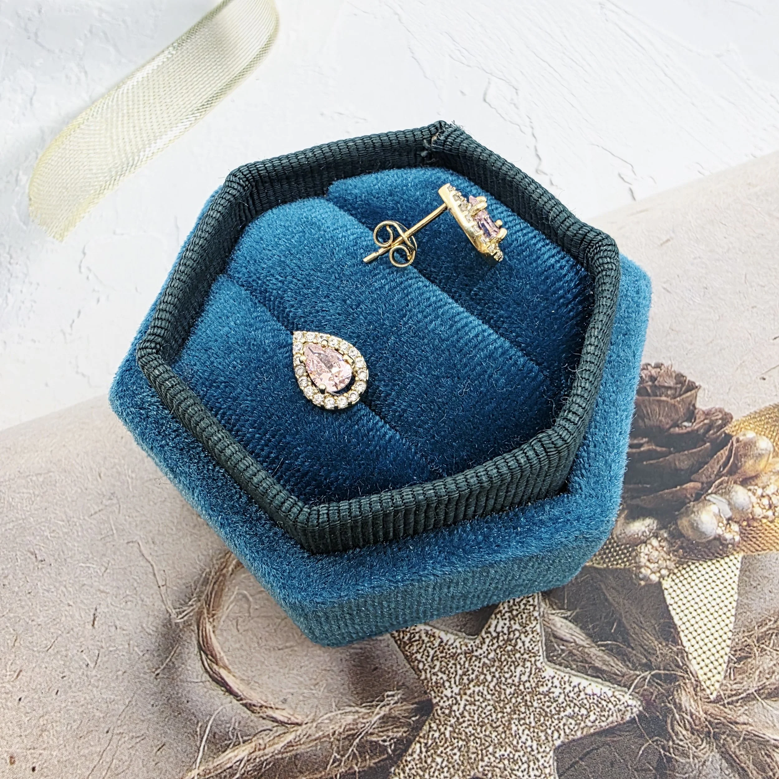 14k Gold Earrings/ Cercei Aur 14k CS250