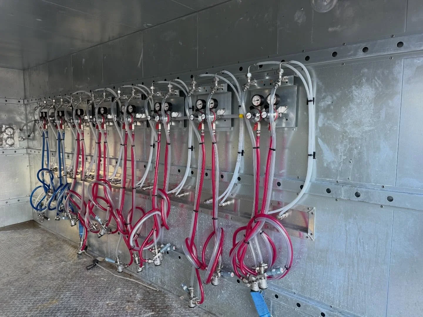 Don't forget to replace your vinyl lines every 12-18 months! When was the last time you changed them? Fresh lines mean better drinks and happier guests 😀

#austinbeer #brewerslife #beerinstallation #beer #beverageindustry #draftbeerservices #draftbe