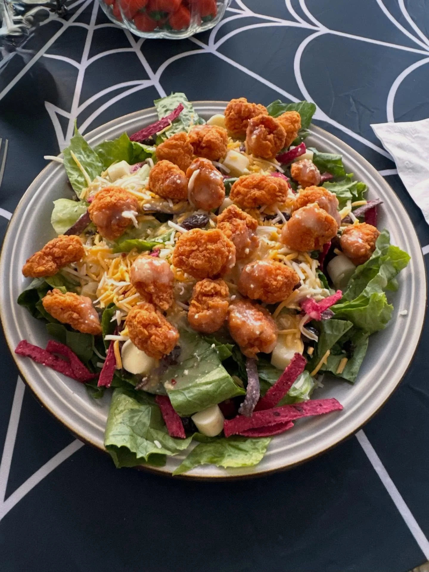 You can&rsquo;t out-train a bad diet. Thanks to @jessies06  I&rsquo;m always fueled up properly. 

The gym builds strength, but what you eat fuels results. At the end of the day, fitness nutrition and weight loss come down to one principle: calories 