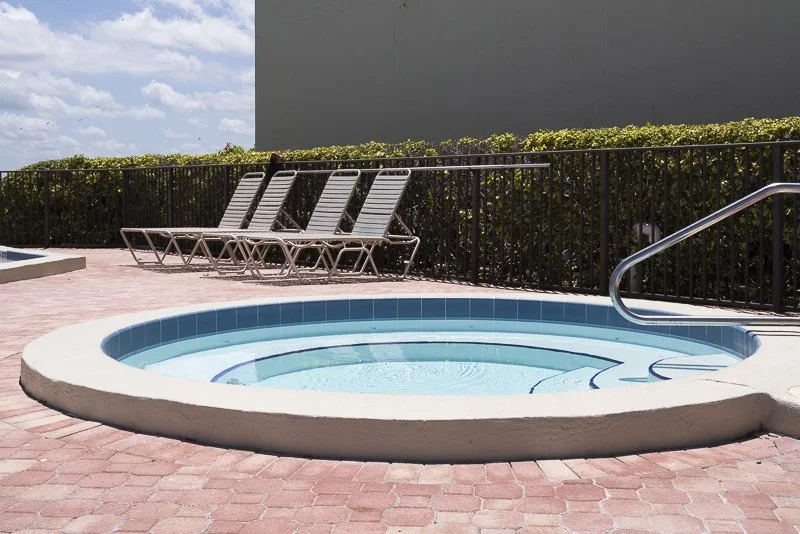 Wander Residences jacuzzi.JPG