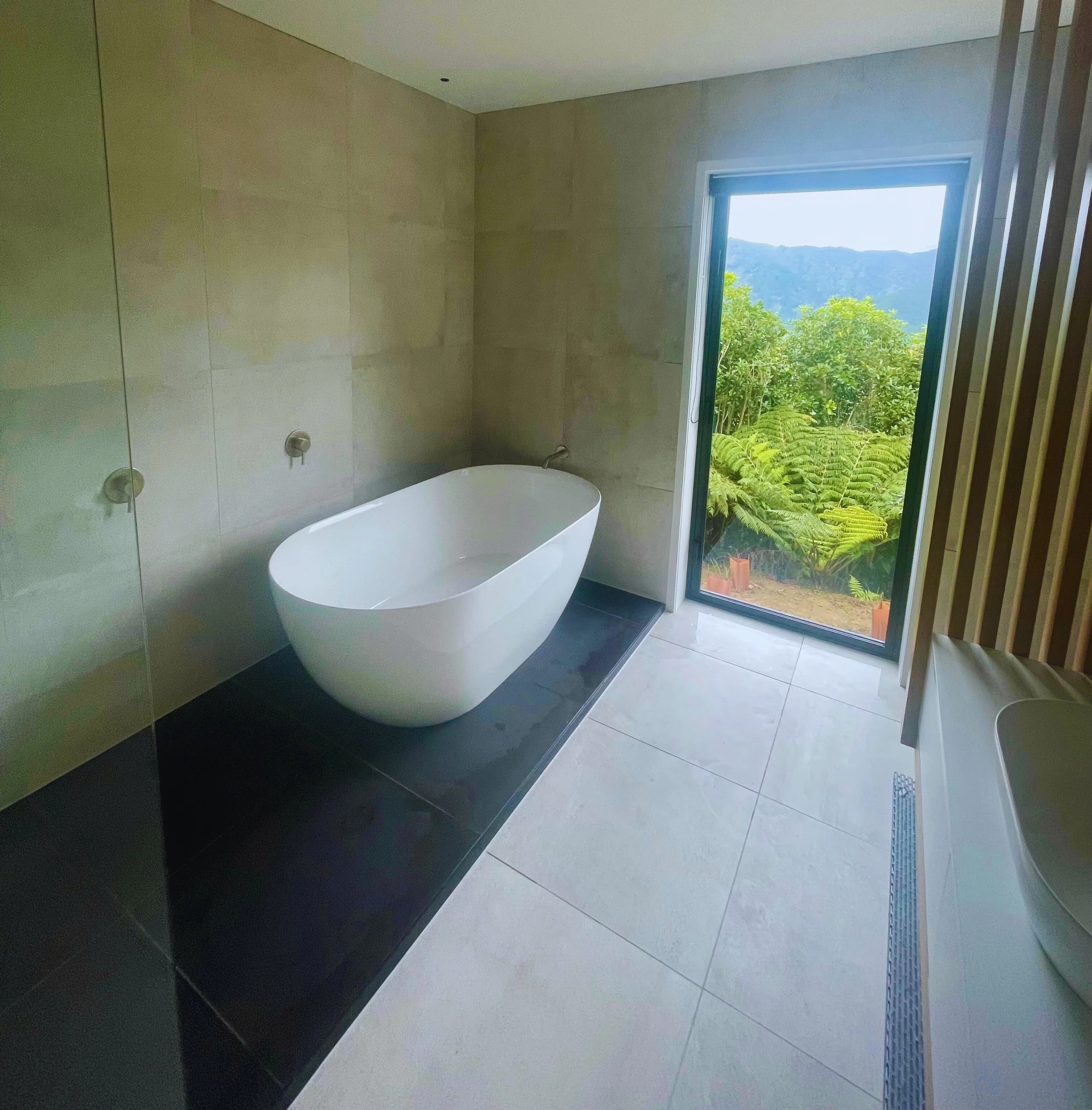 modern bathroom tiling blenheim