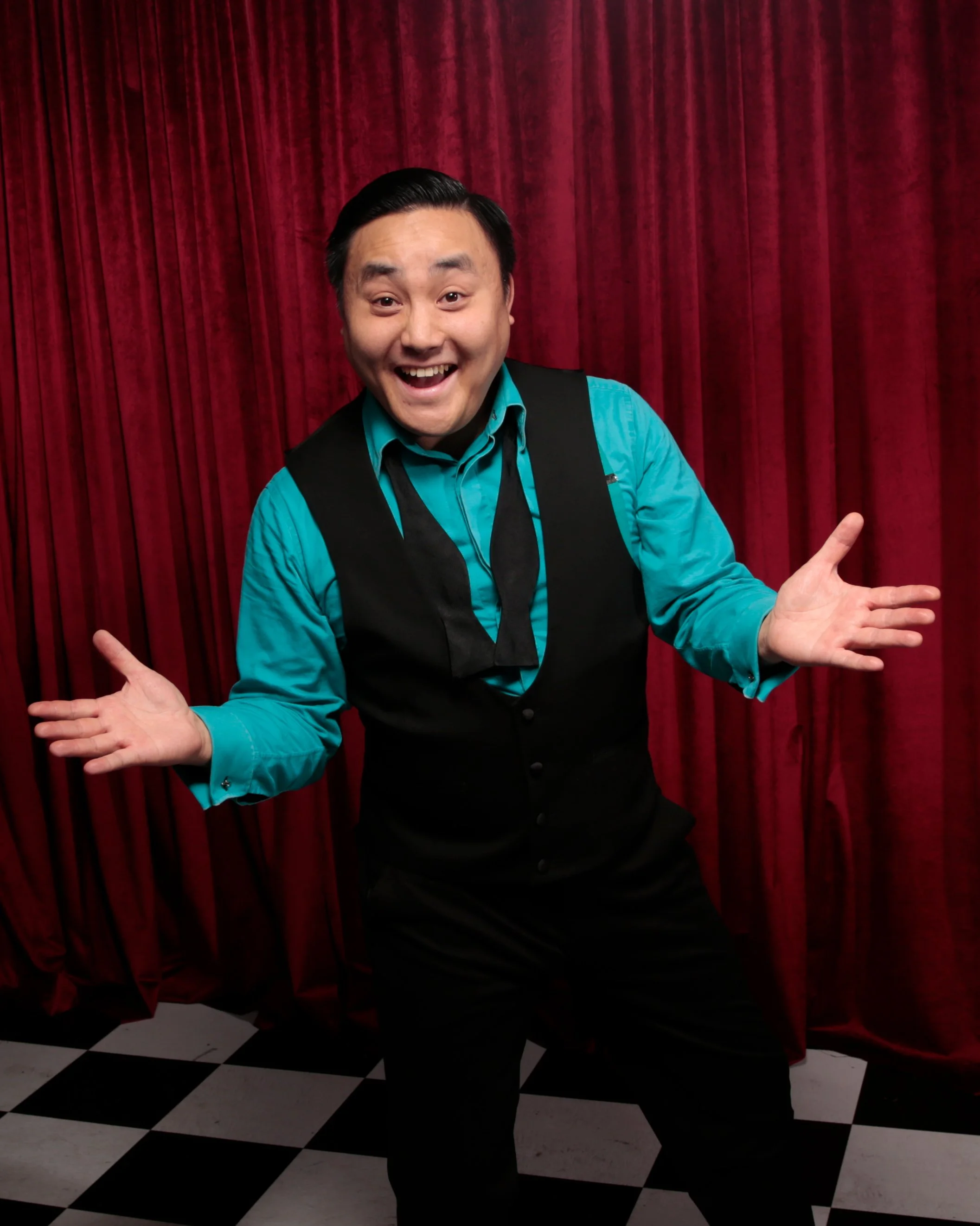 Naathan Phan Headshot - Open Excited.jpg