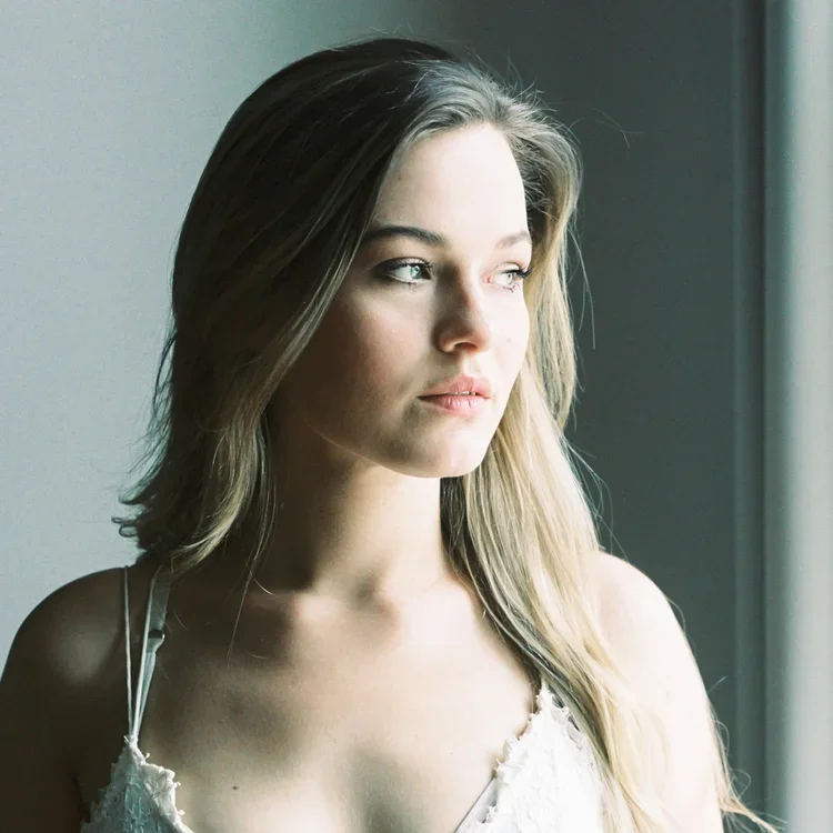Gala George: Interview + New EP 'I Am the Morning'