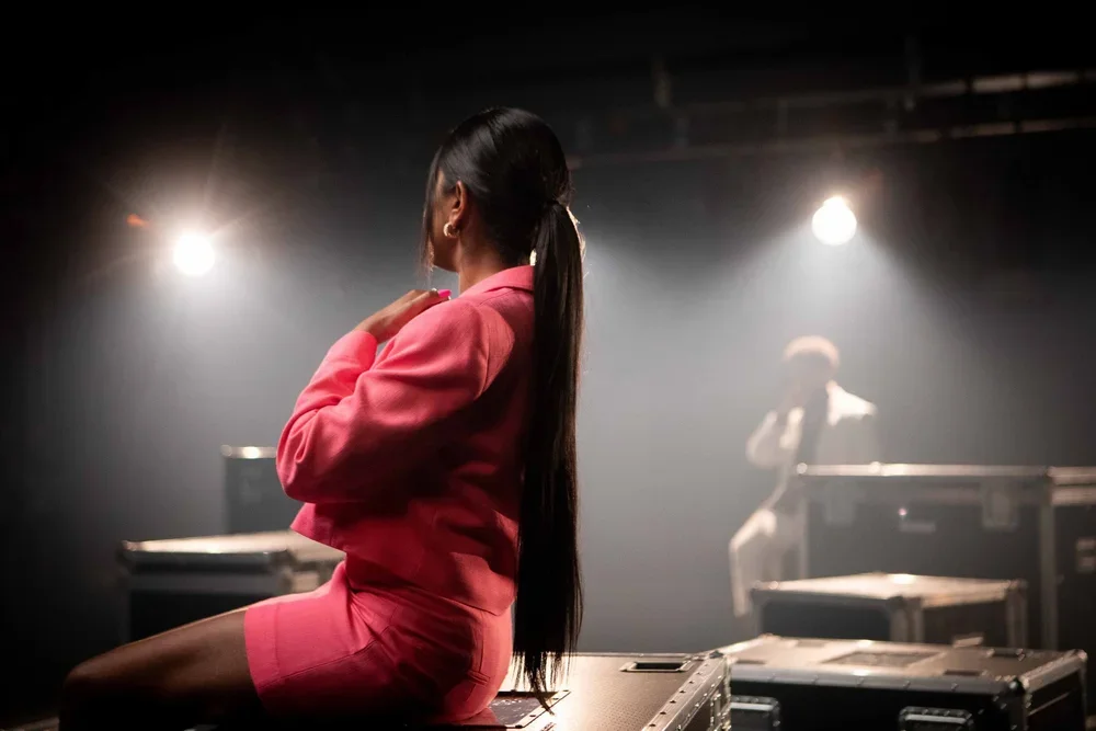 ASHY: New Single/Video ‘Mirror’ ft. Vallé