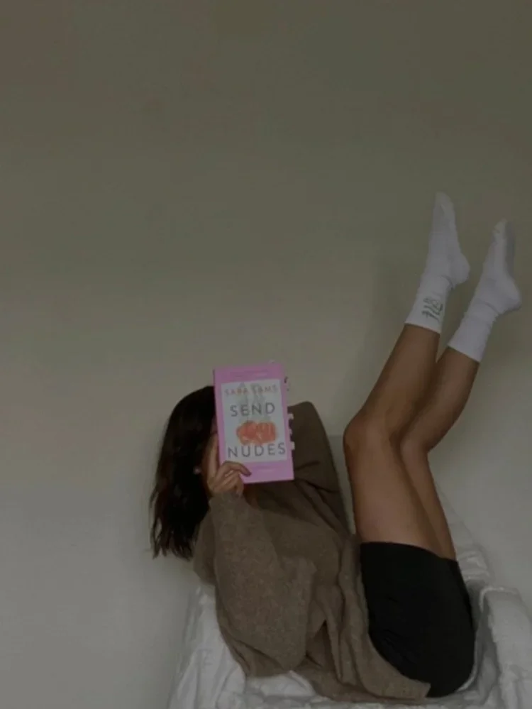 Book Review: Send Nudes by Saba Sams