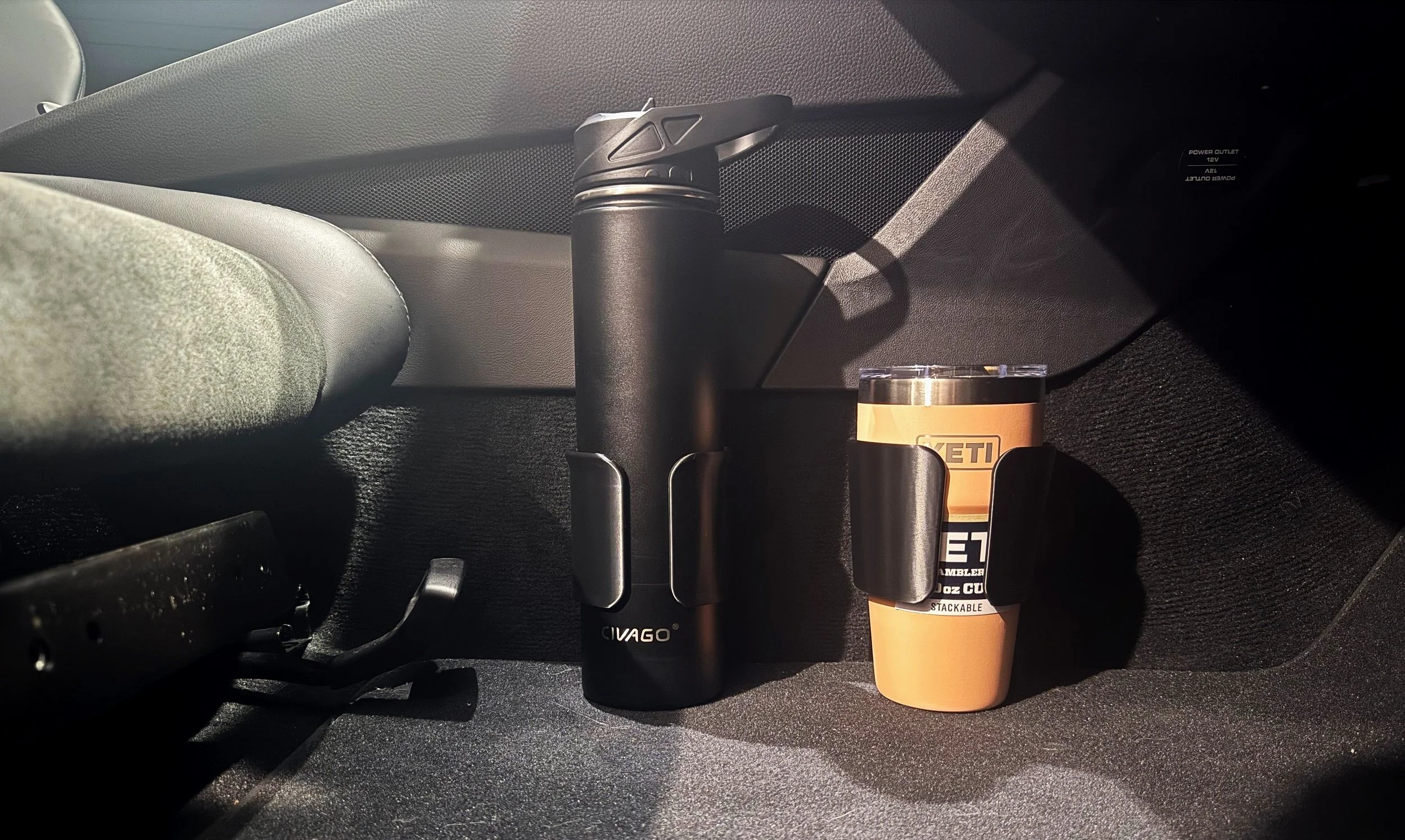 Straight cup holder for Porsche 911, Cayman, Boxster