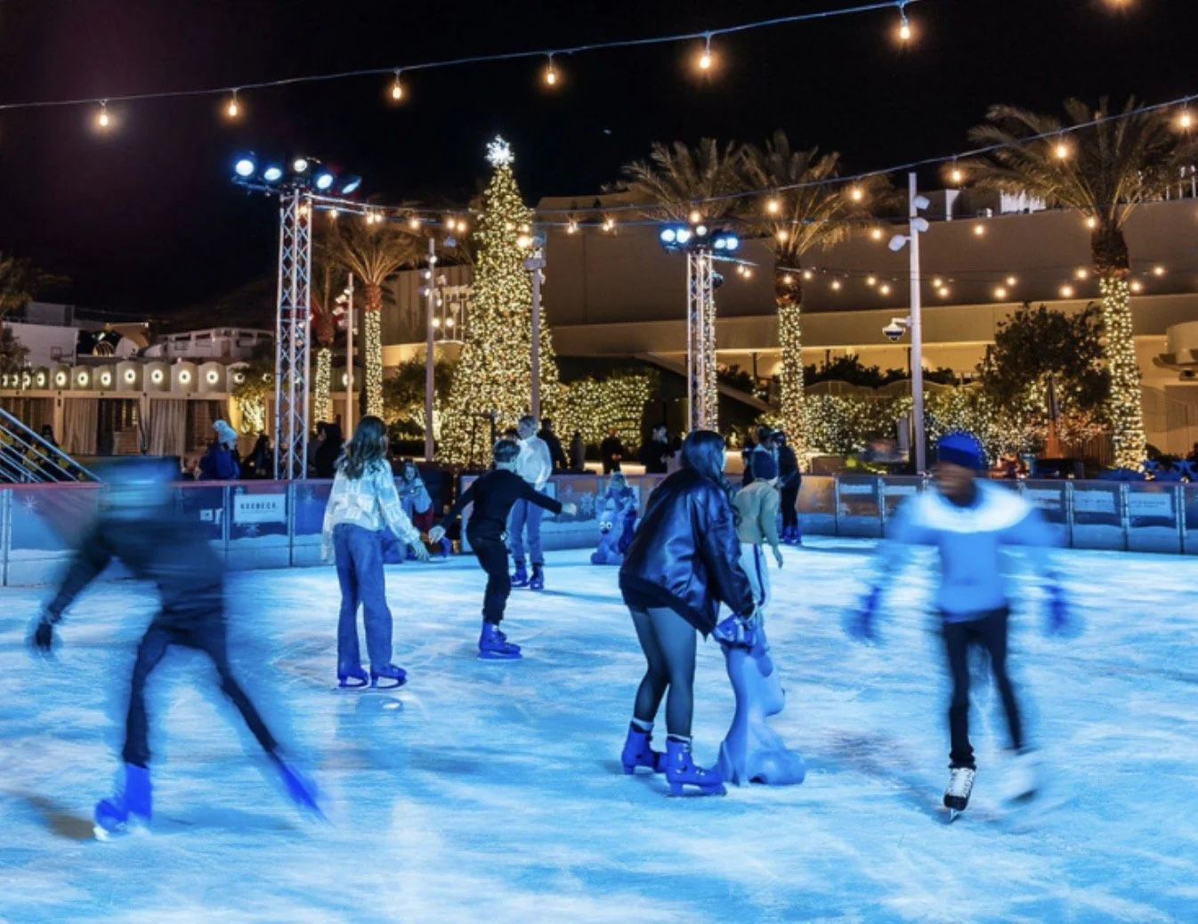 Las Vegas Holiday 2025 — Must-See Festive Spots