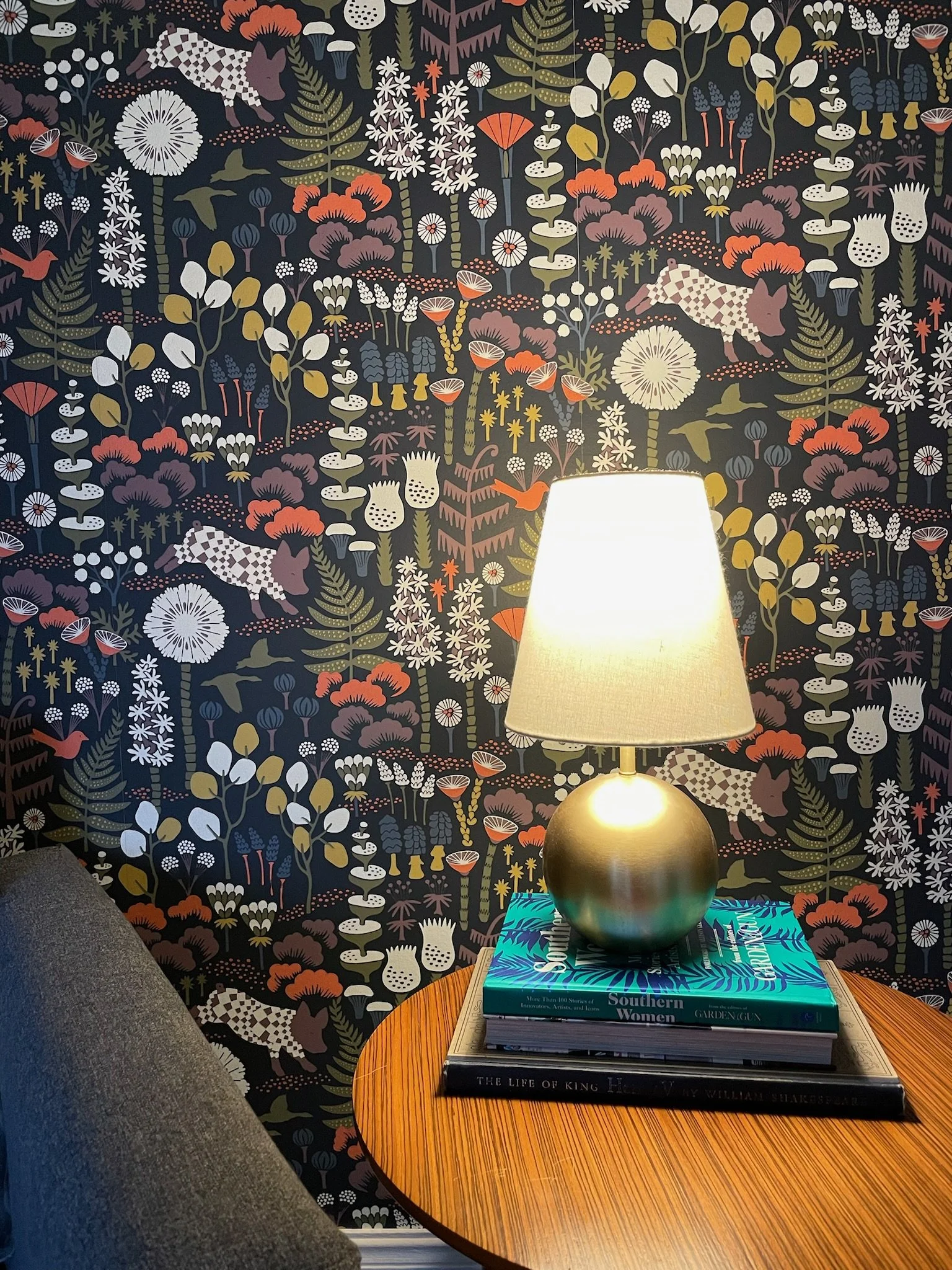 Fountain City Knoxville Wallpaper Installation
