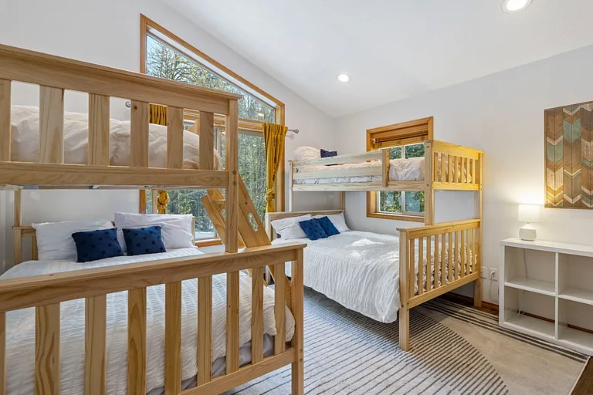 bunk room 1 with different view.png